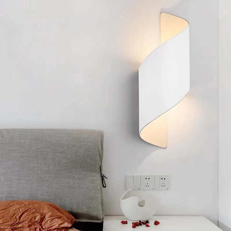 Modern Conch Shape Metal Indoor Wall Lamp