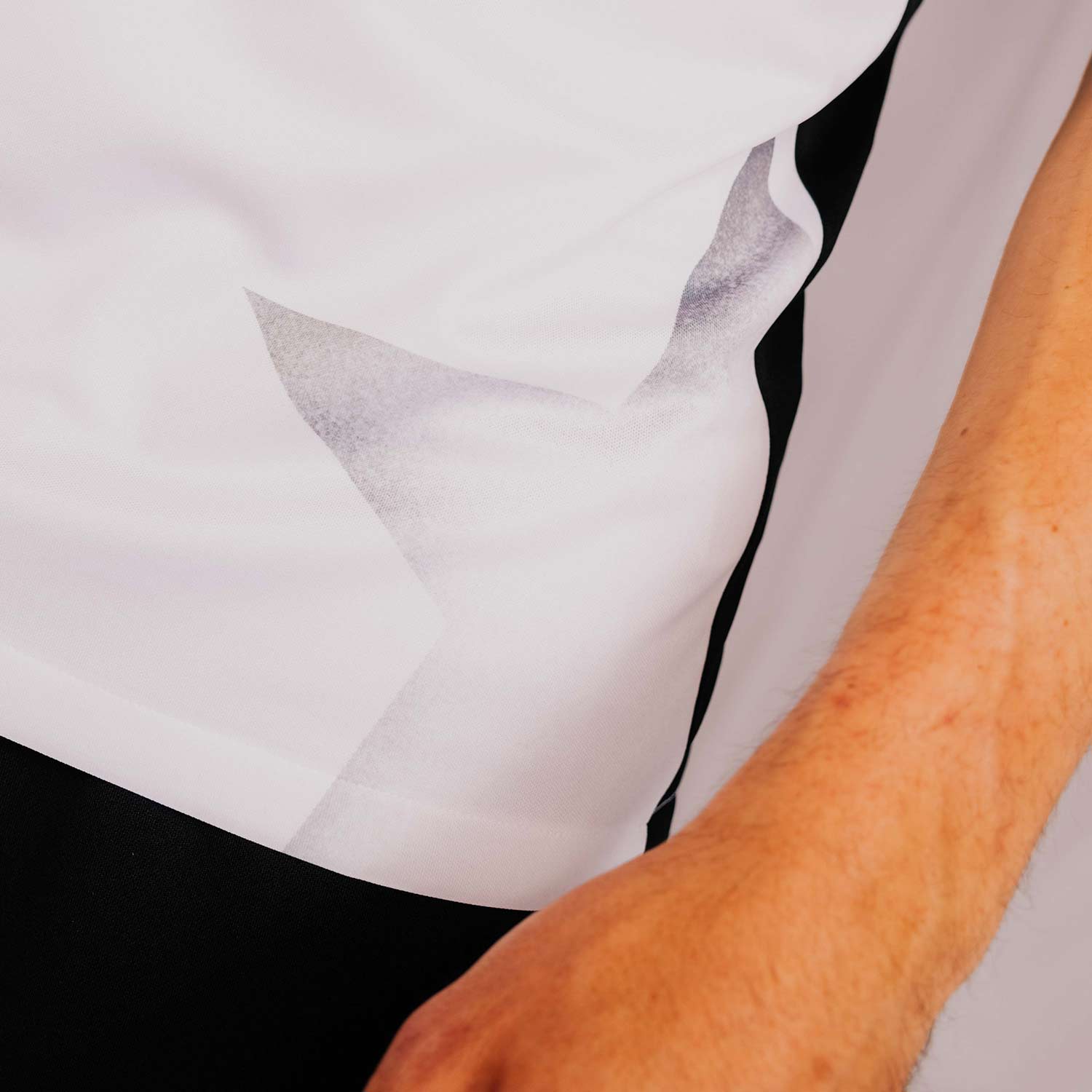 Eintracht Frankfurt HOME JERSEY 2024/25 - Soccerfana