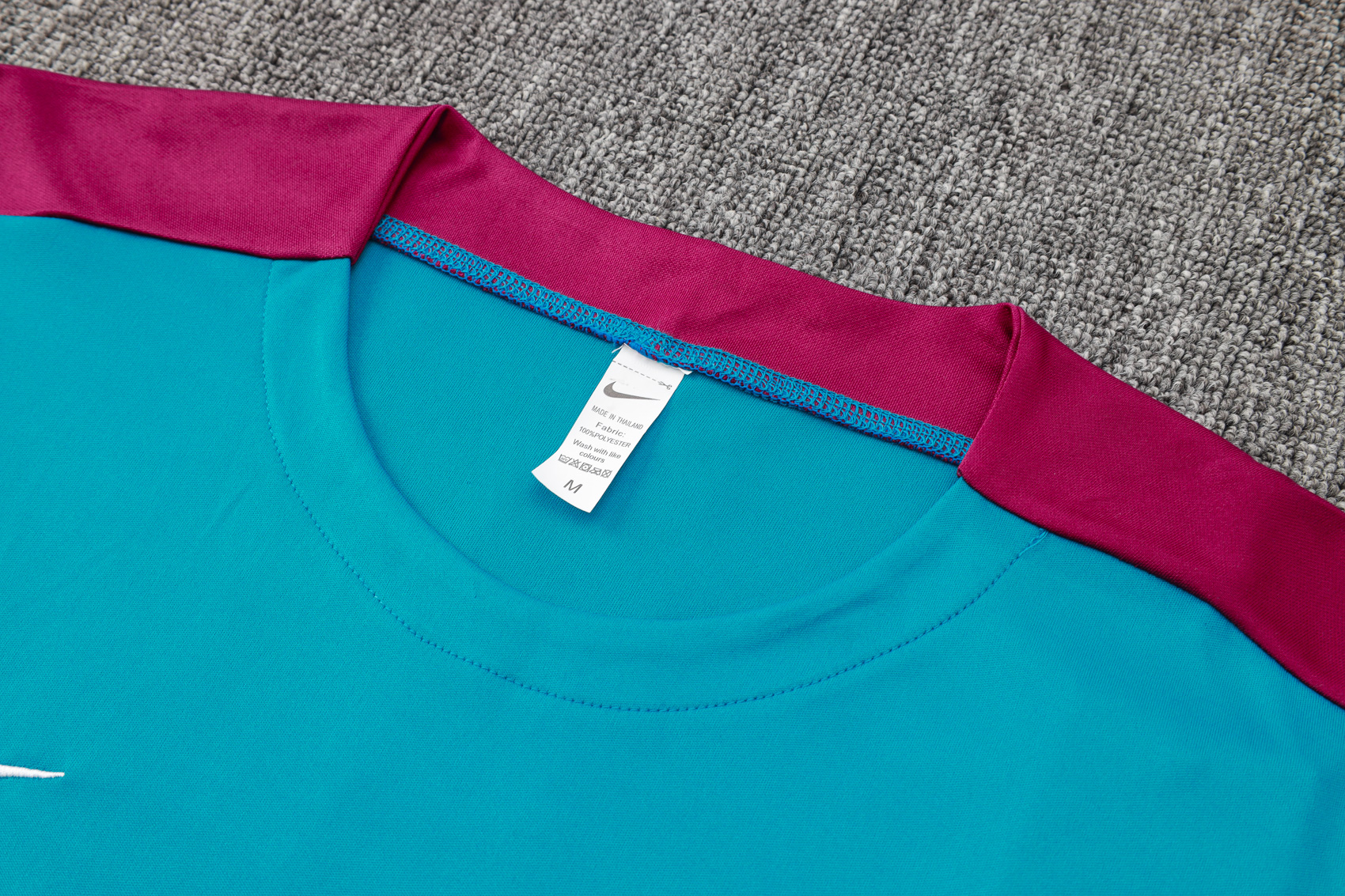 Paris Saint-Germain Short Sleeve Track Suit 2024/25 MEN521 - Soccerfana