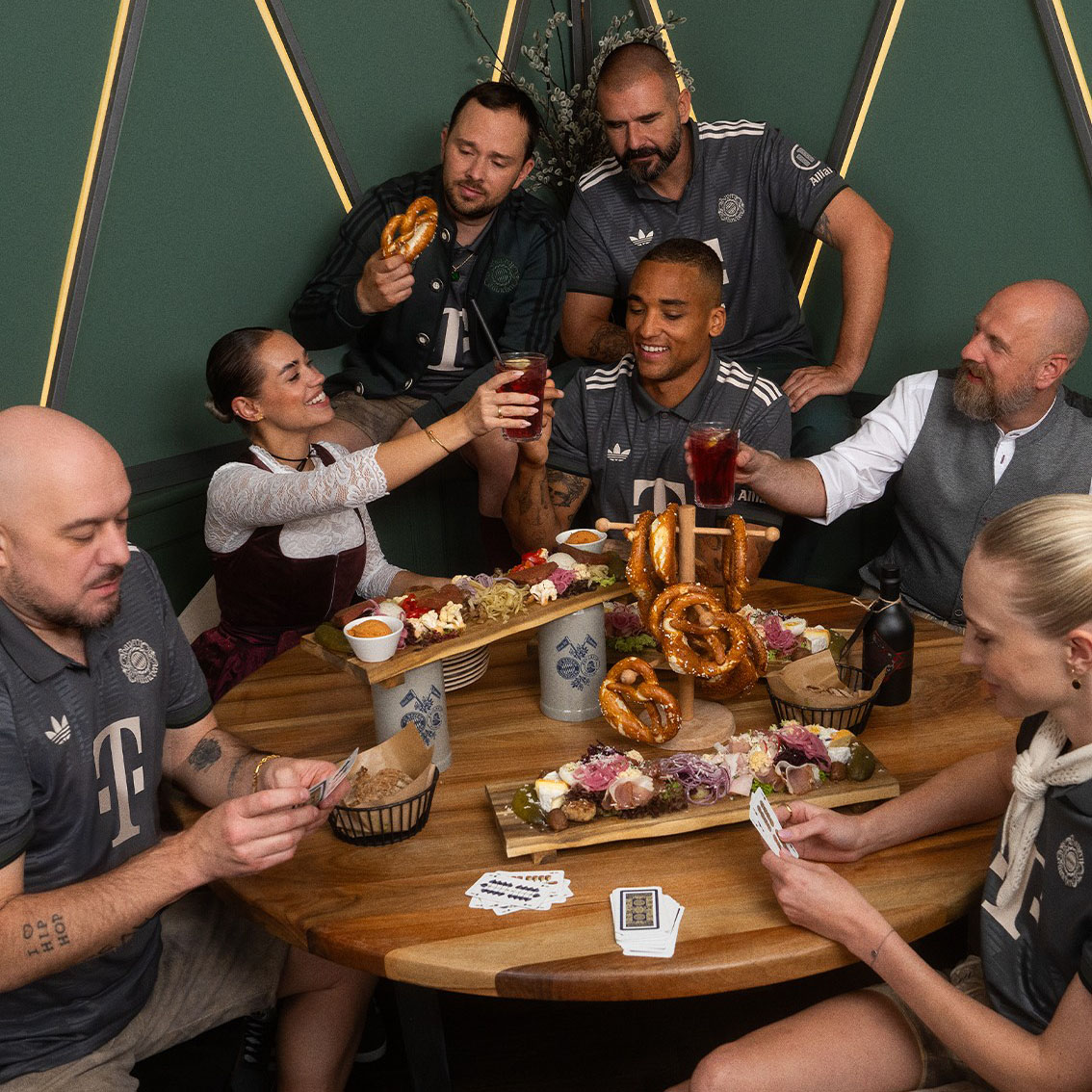 Bayern Munich Oktoberfest Jersey 2024/25 - Soccerfana