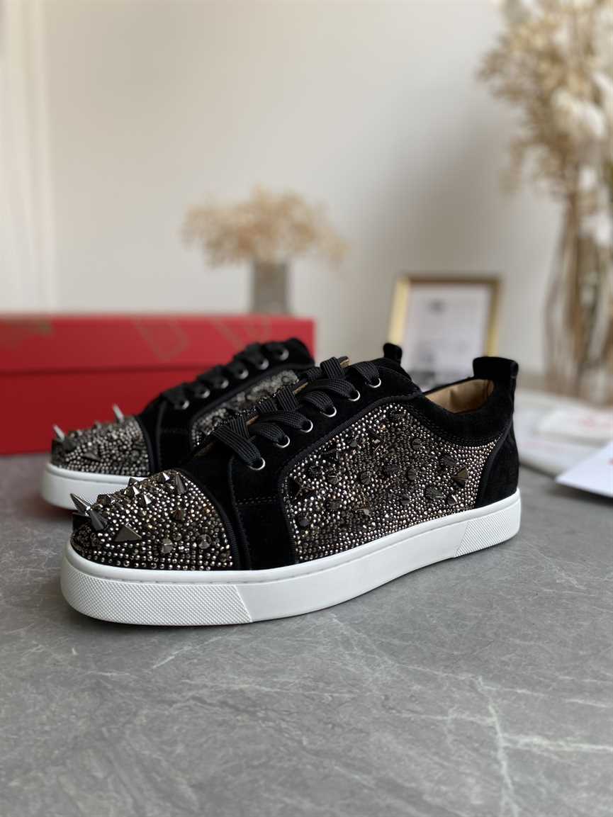 Low top black louboutins hotsell