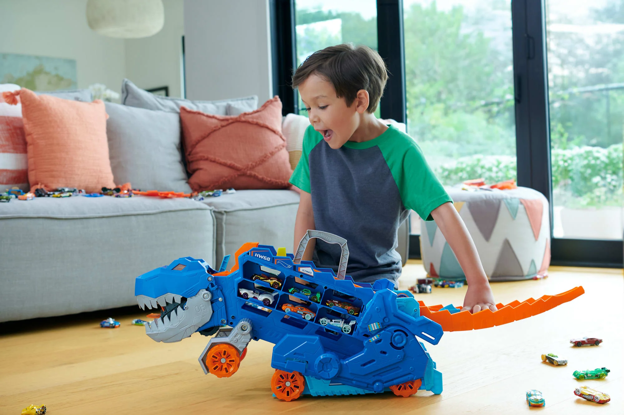 Hot Wheels Let's Race Netflix - Ultimate T-Rex Transporter