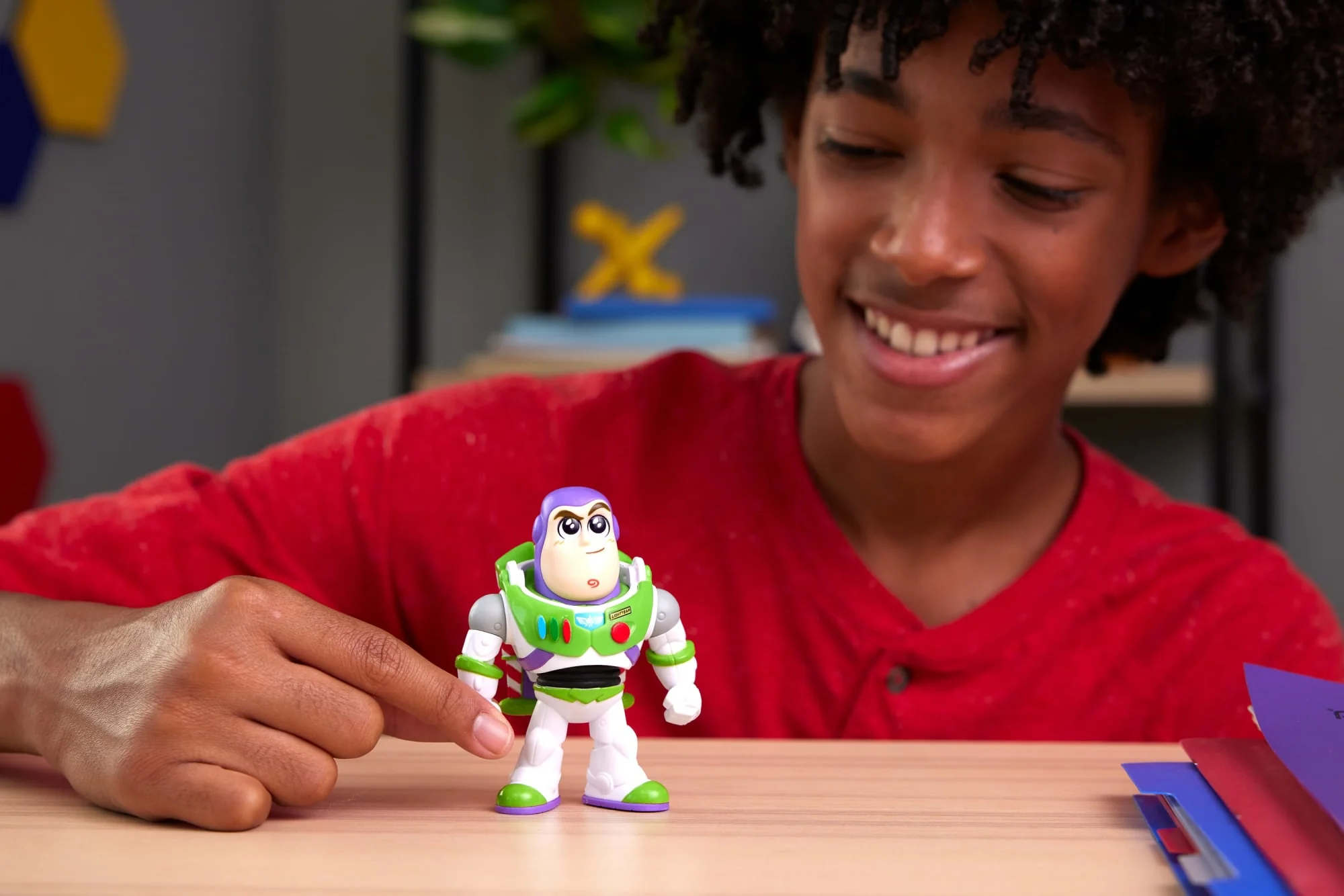 Disney And Pixar Click Figs Buzz Lightyear, Toy Story Small Movie Toy With Pop Up Action Move