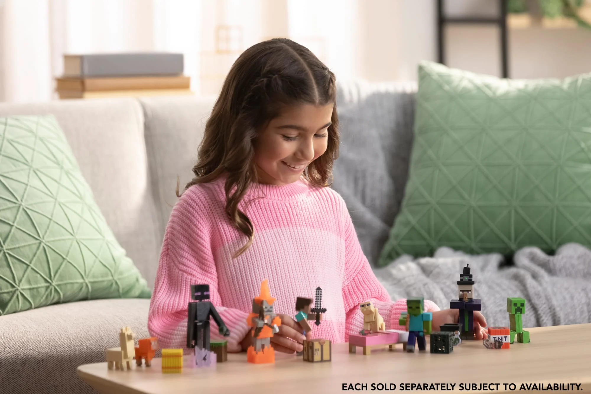 Minecraft Action Figures & Accessories Collection, 3.25-inch Scale & Pixelated Design (Characters May Vary)