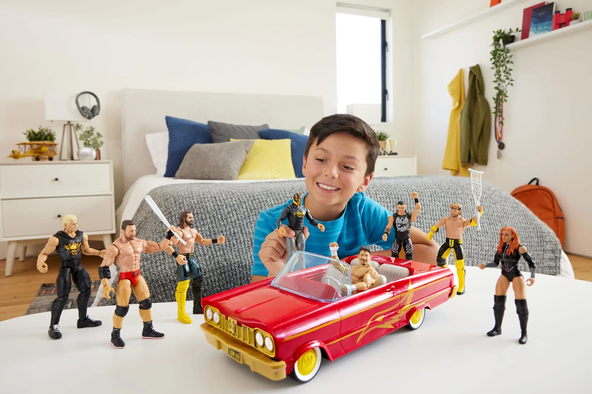WWE Lucha Low Rider Vehicle Set With Rey Mysterio Main Event Action Figure & Toy Car