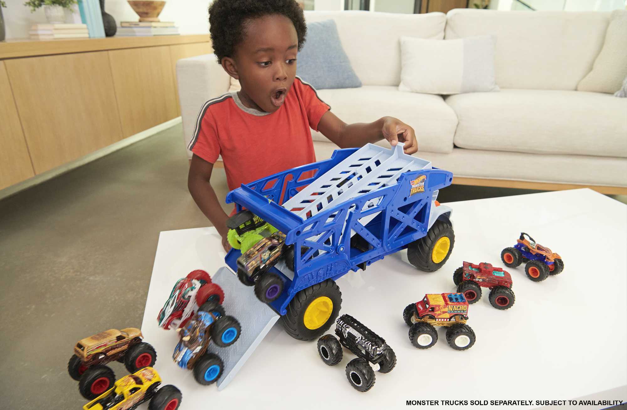Hot Wheels Monster Trucks Monster Mover Rhino Hauler, Gift For Kids 3 Years & Up