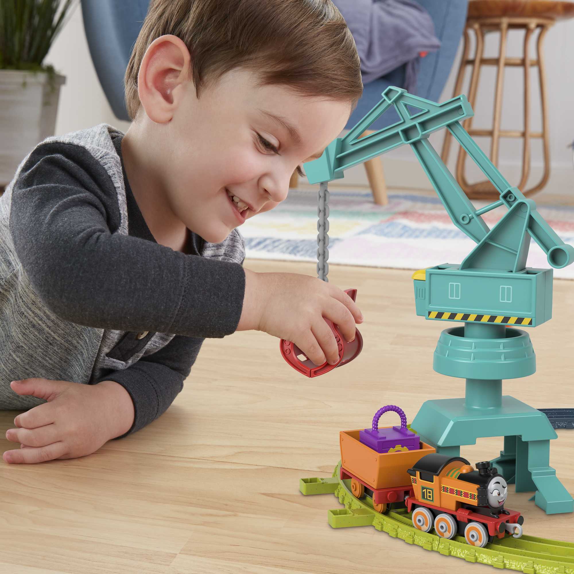 Thomas And Friends Nia And Tess Toy Train Set, Track Set With Diecast Engine & Crane, Lift & Load