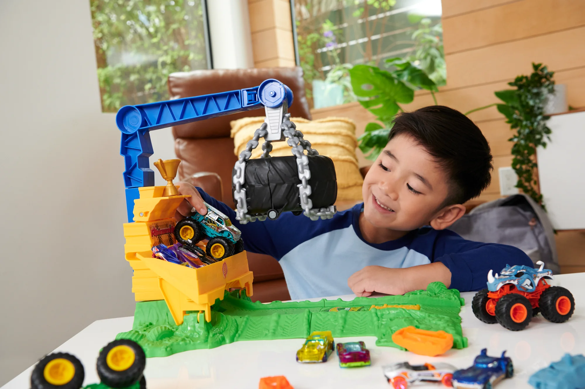 Hot Wheels Monster Trucks Pista de Juguete Reto en la Selva
