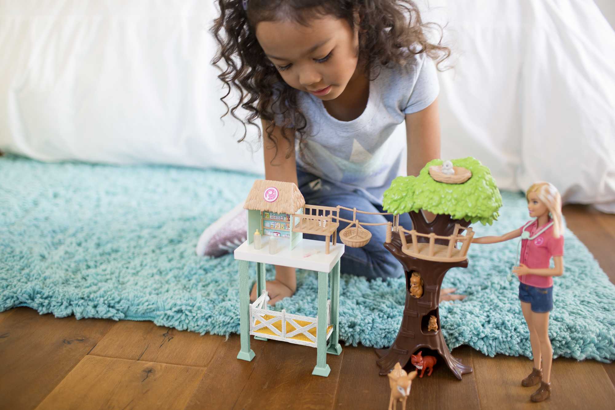 Barbie Pet Rescue Center 8 Animals & Accessories Doll Playsets