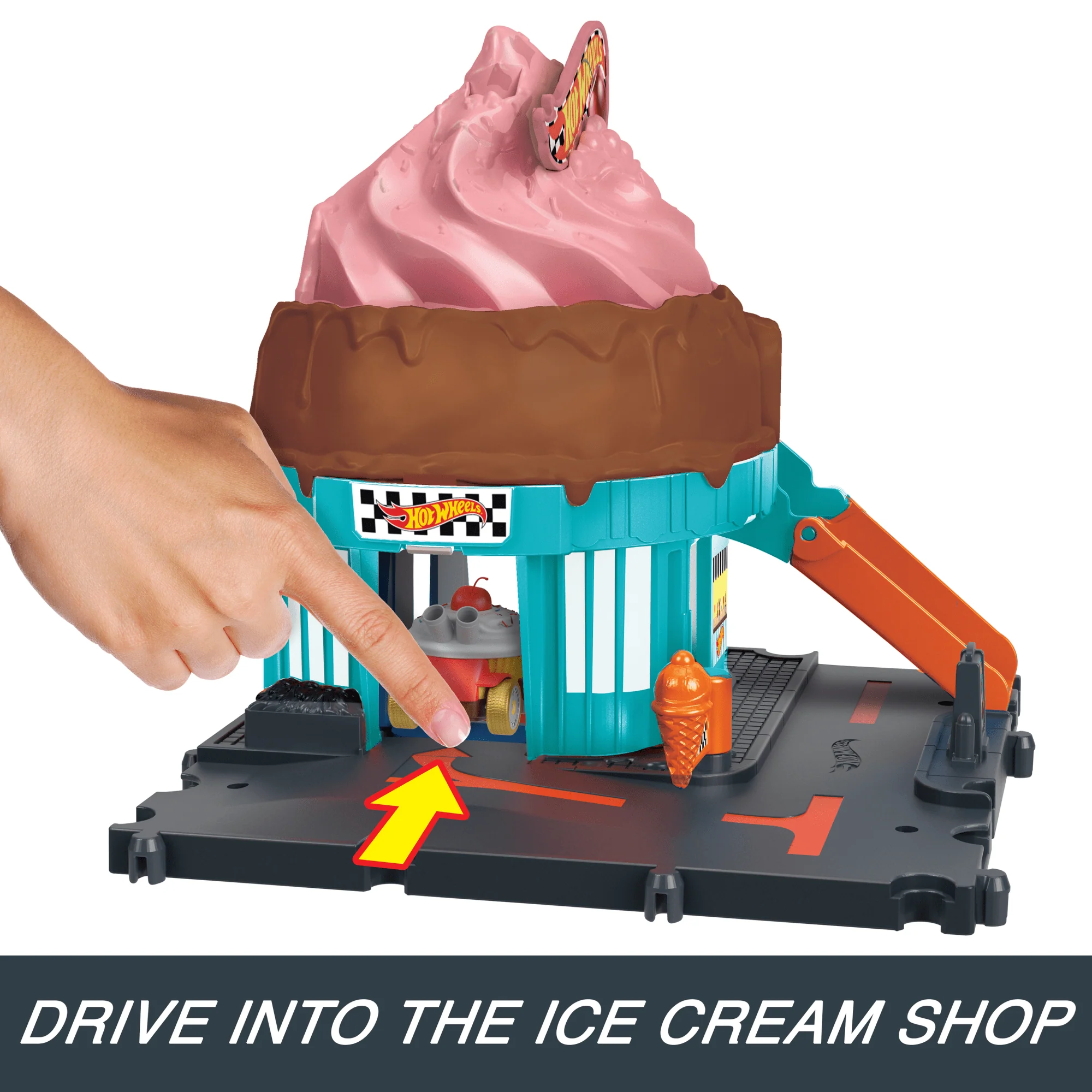 Hot Wheels City Track Set With 1 Hot Wheels Car, Ice Cream Shop Playset