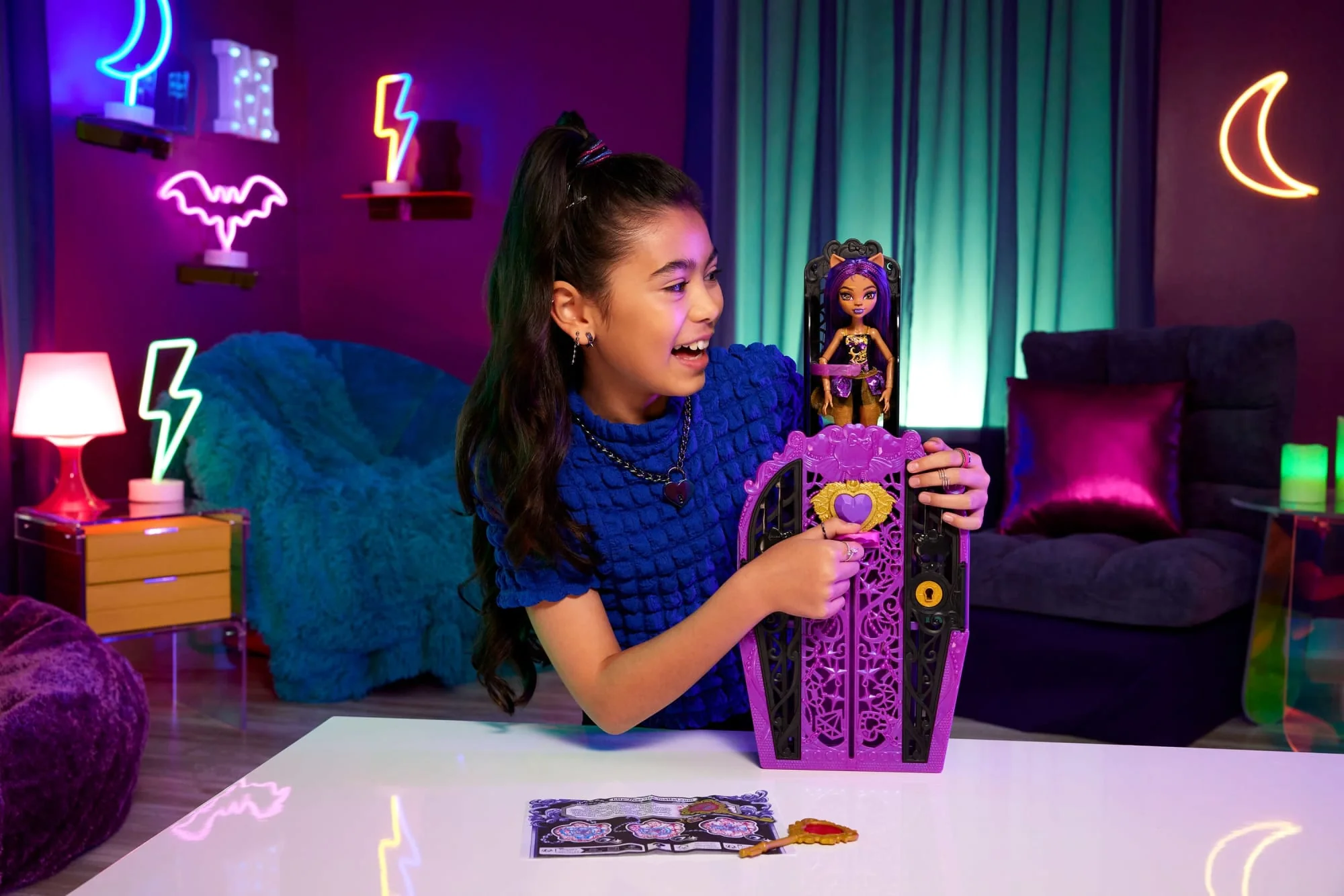 Monster High Skulltimate Secrets Monster Mysteries Playset, Clawdeen Wolf Doll With 19+ Surprises