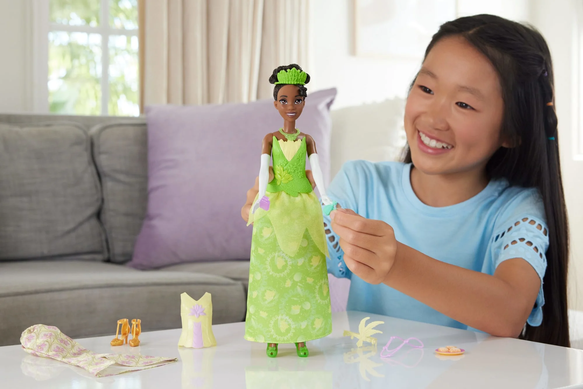 Disney Princess 2-In-1 Stories Tiana Fashion Doll With 2 Snap-On Bodices, 2 Skirts & 9 Accessories
