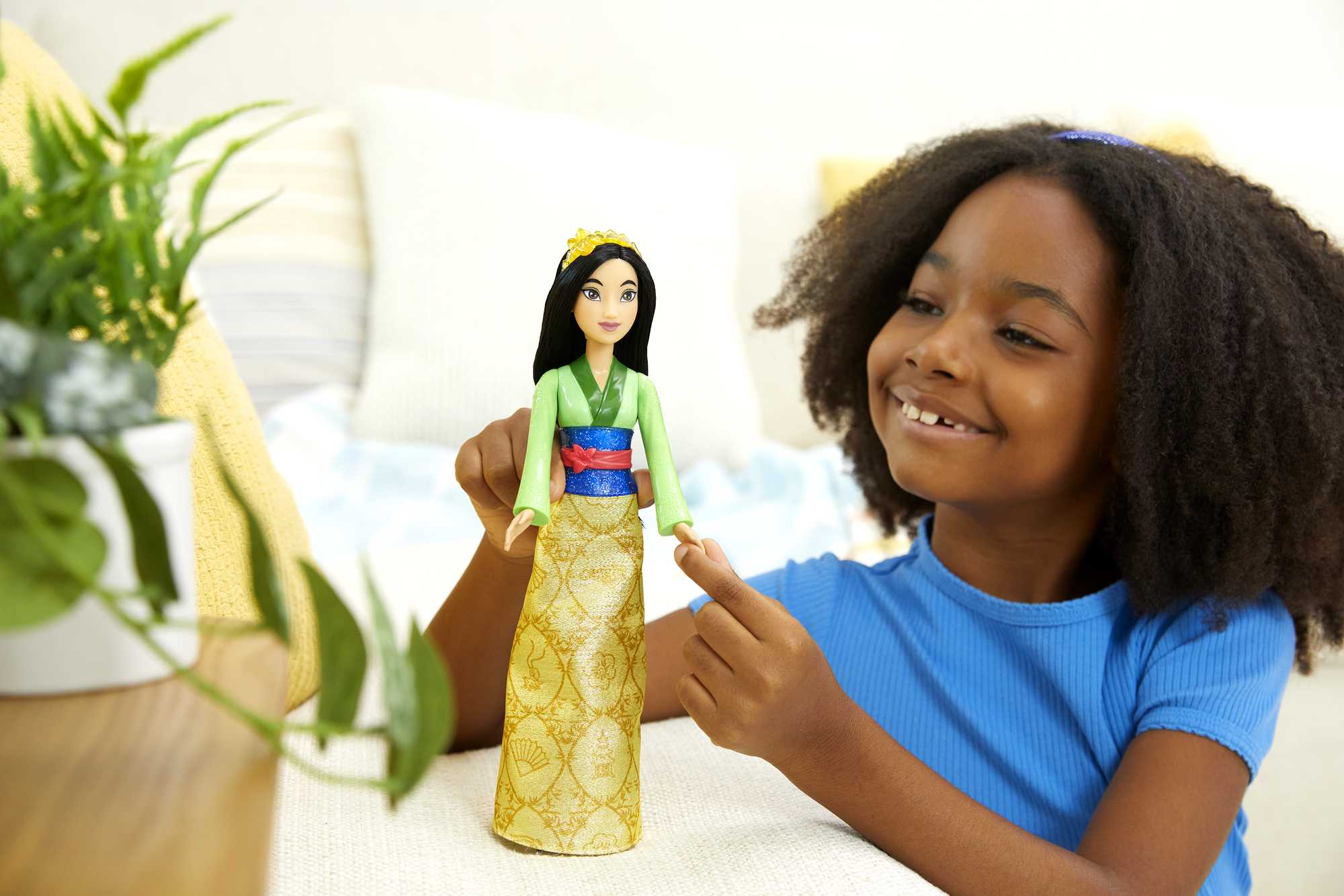 Disney Princess Mulan Fashion Doll And Accessory, Toy Inspired By The Movie Mulan
