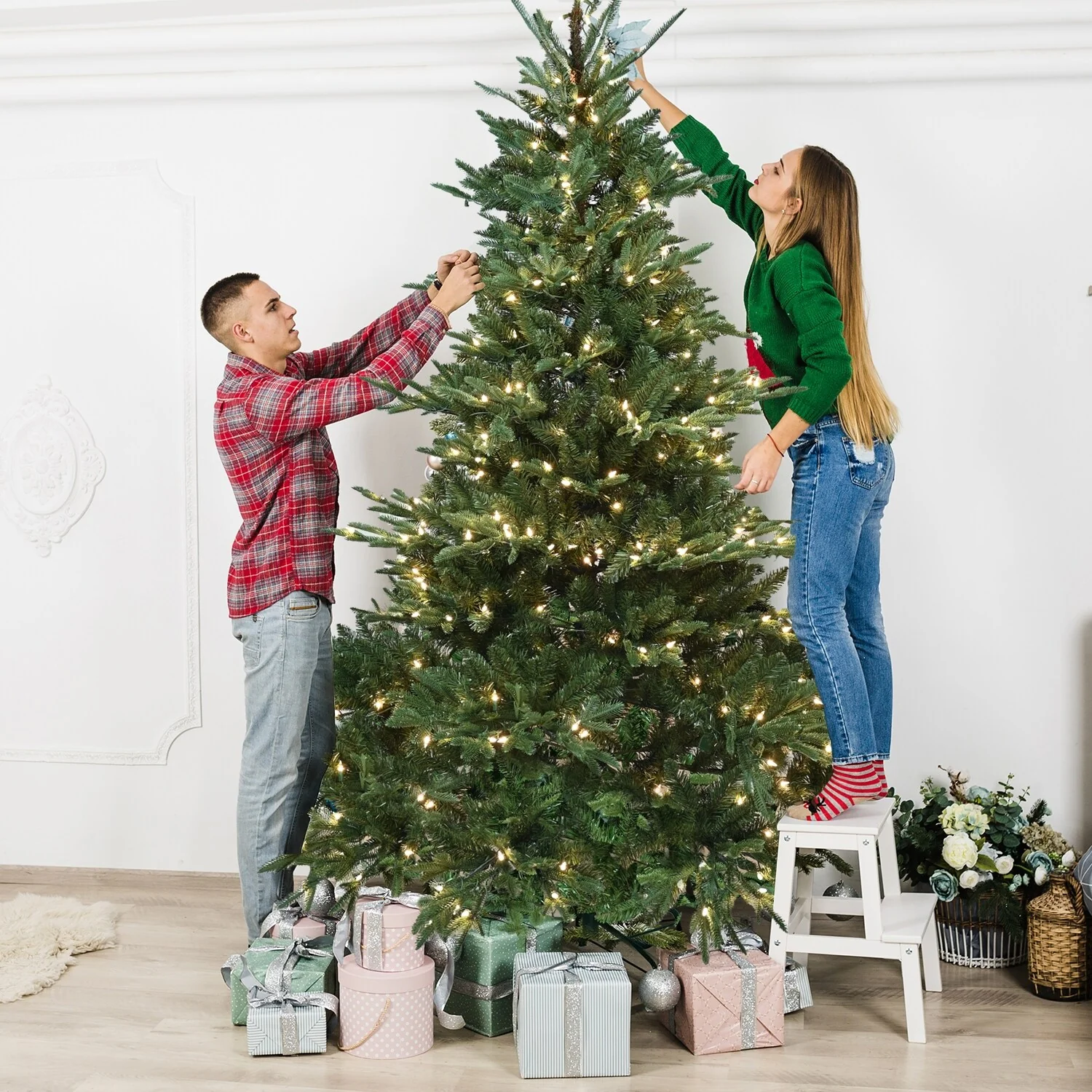 Premium 7FT Christmas Tree with Hinged Branches, Foldable Stand and PE PVC Construction, Holiday Party Atmosphere Decoration