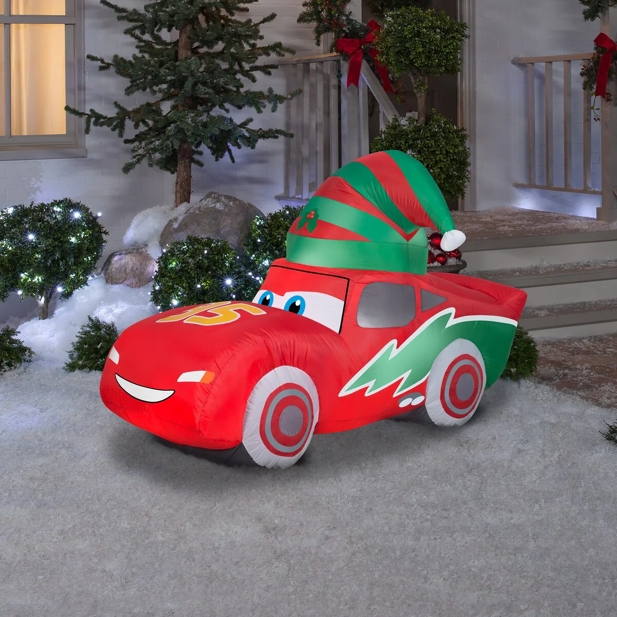 Airblown-McQueen w/Stocking Cap-S LG-Disney