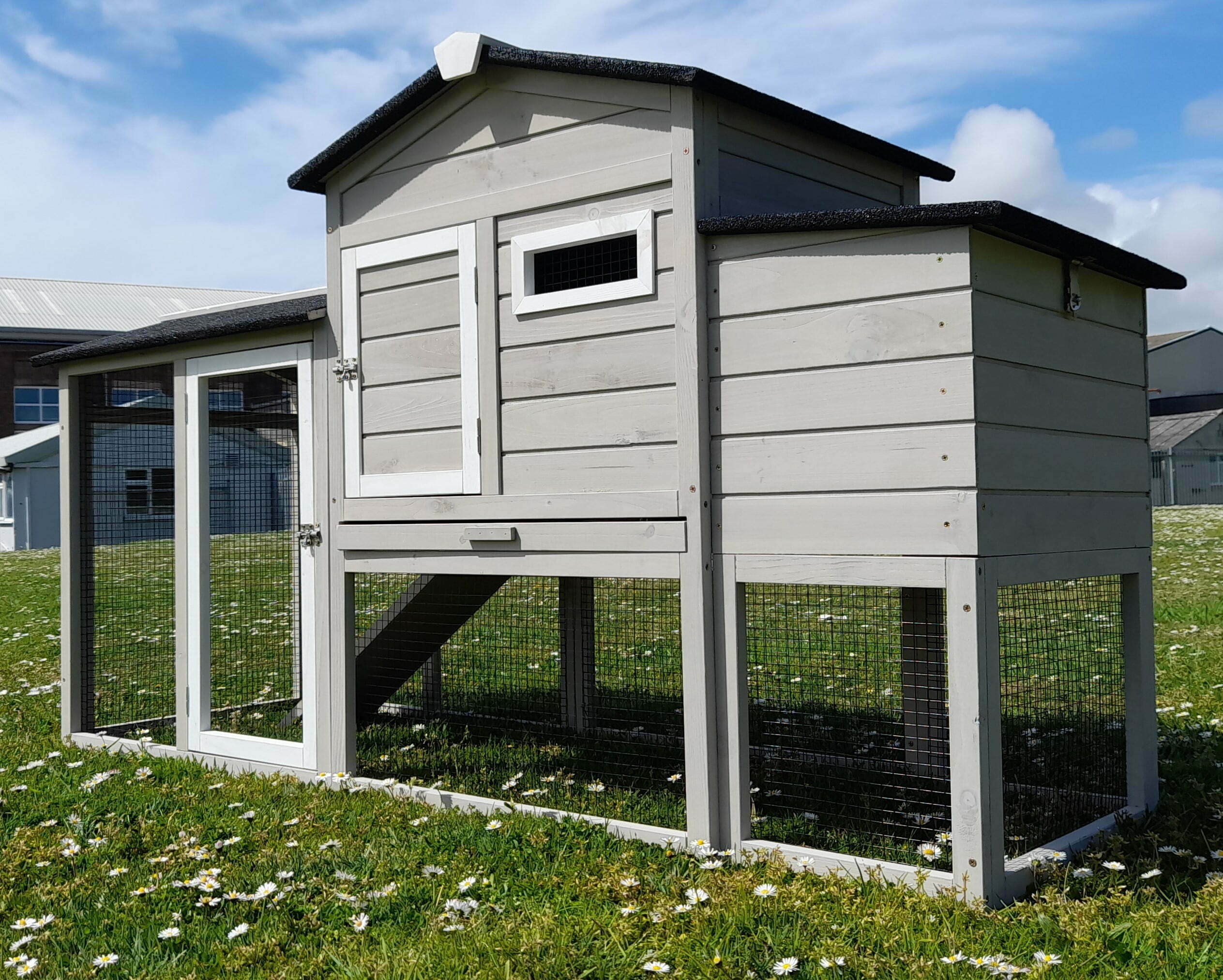 The Cottage Coop – Raised Chicken Coop/Rabbit Hutch with Inbuilt Run
