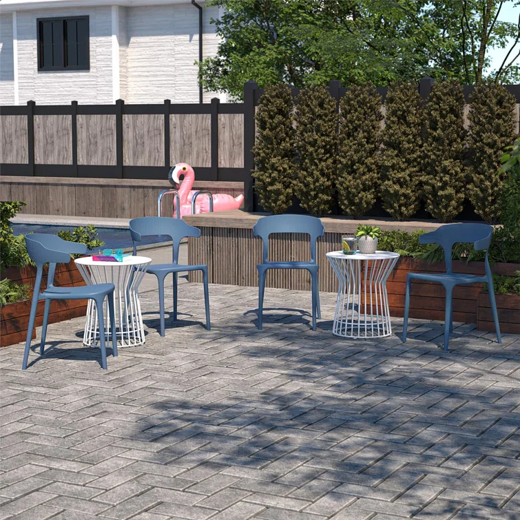 Felix 4 - Person Round Outdoor Dining Set