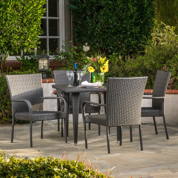 Gunning 4 - Person Square Outdoor Dining Set