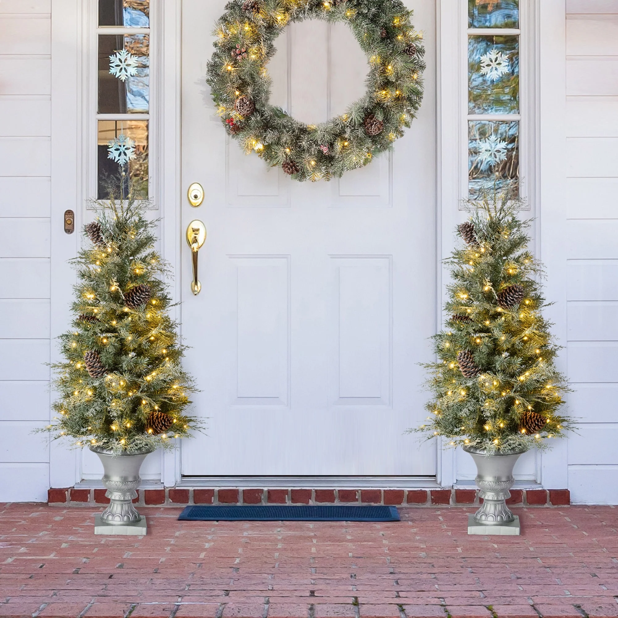 Glitzhome 4ft/5ft Pre-Lit Pine Artificial Christmas Porch Tree with Warm White Lights and Silver Pot