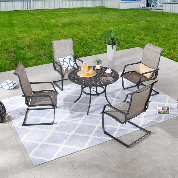 Rusi 4 - Person Round Outdoor Dining Set