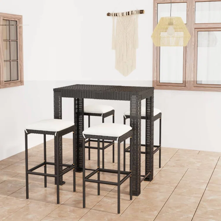 4 - Person Rectangular Outdoor Dining Set with Cushions