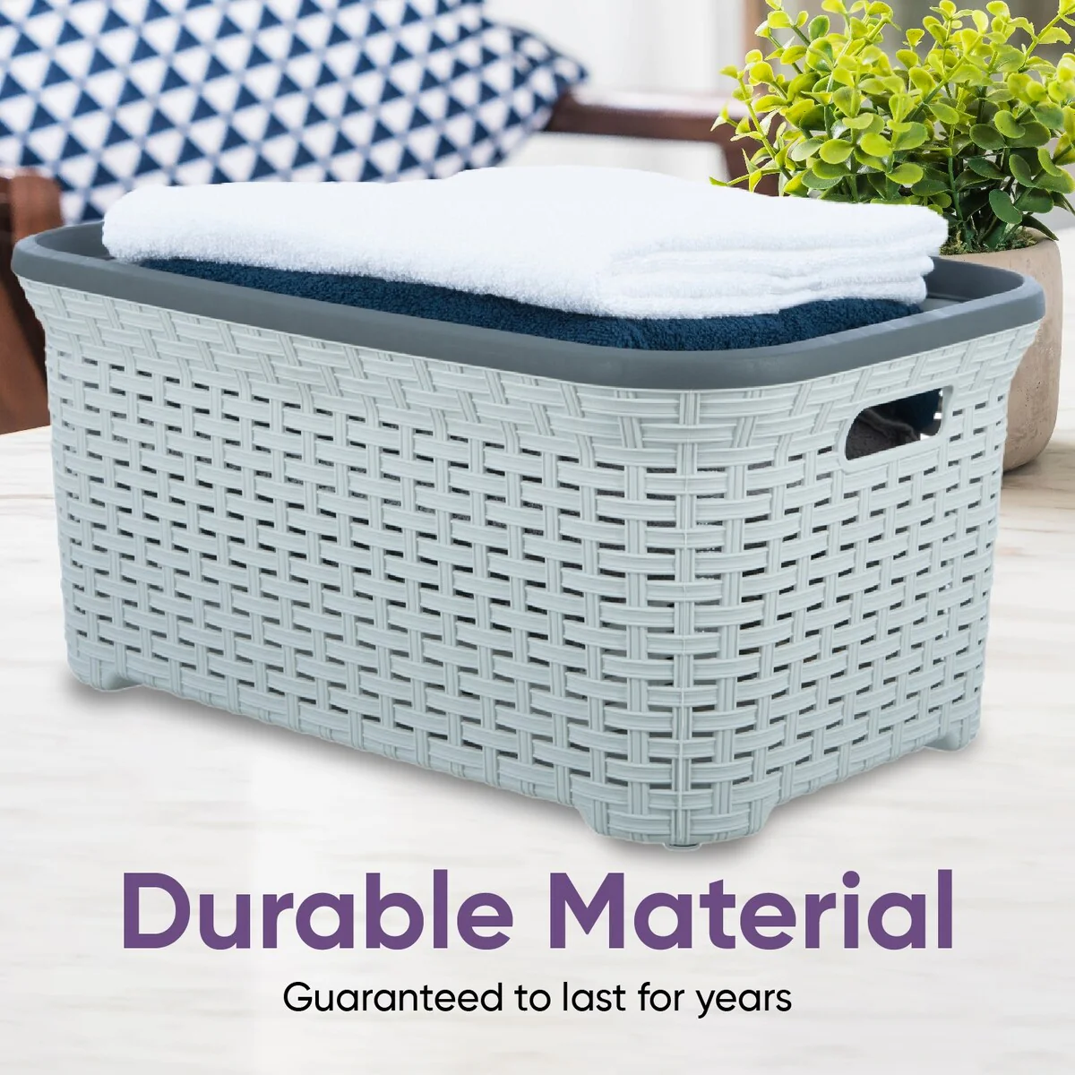 Superio Large Wicker Laundry Basket with Cutout Carry Handles - Capacity: 50l