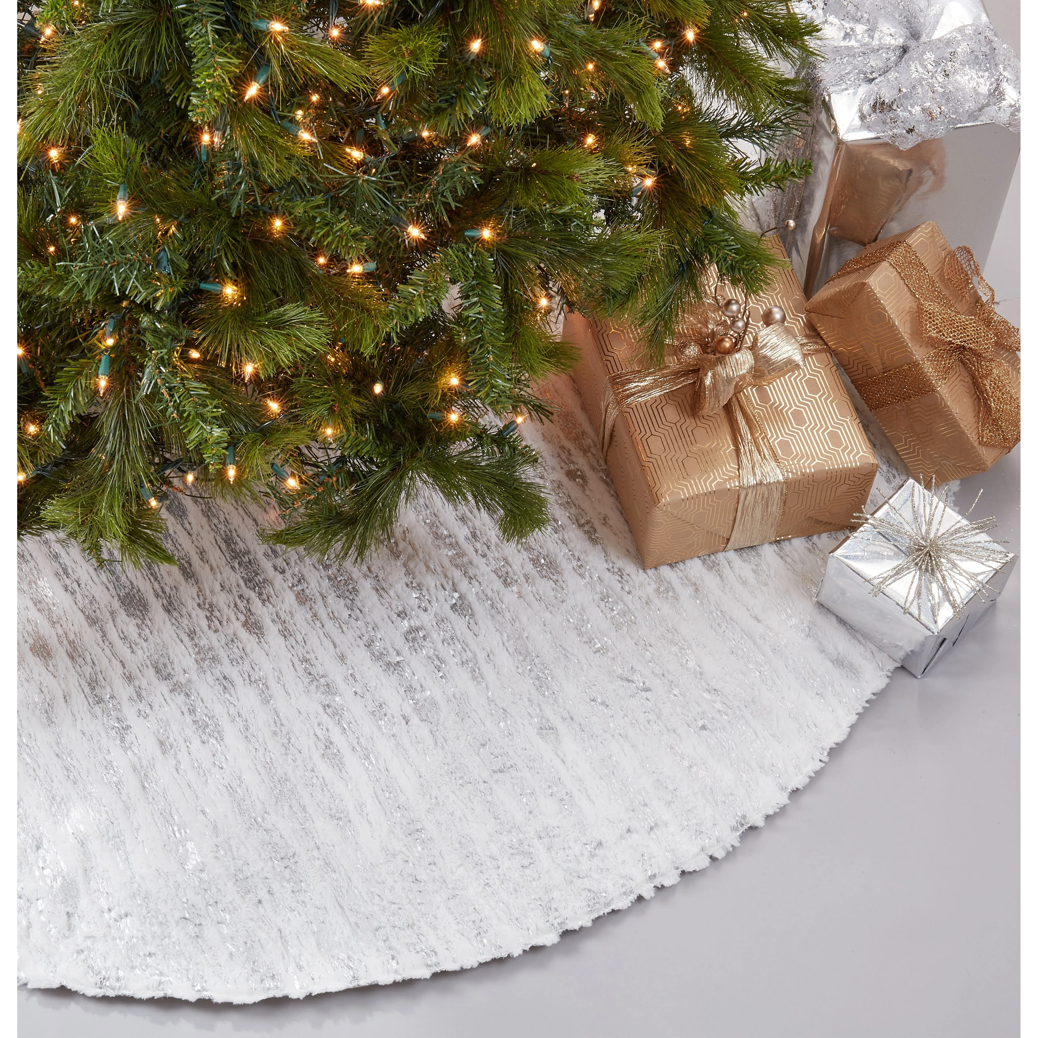 Christmas Tree Skirt With Foil Print Faux Fur Design