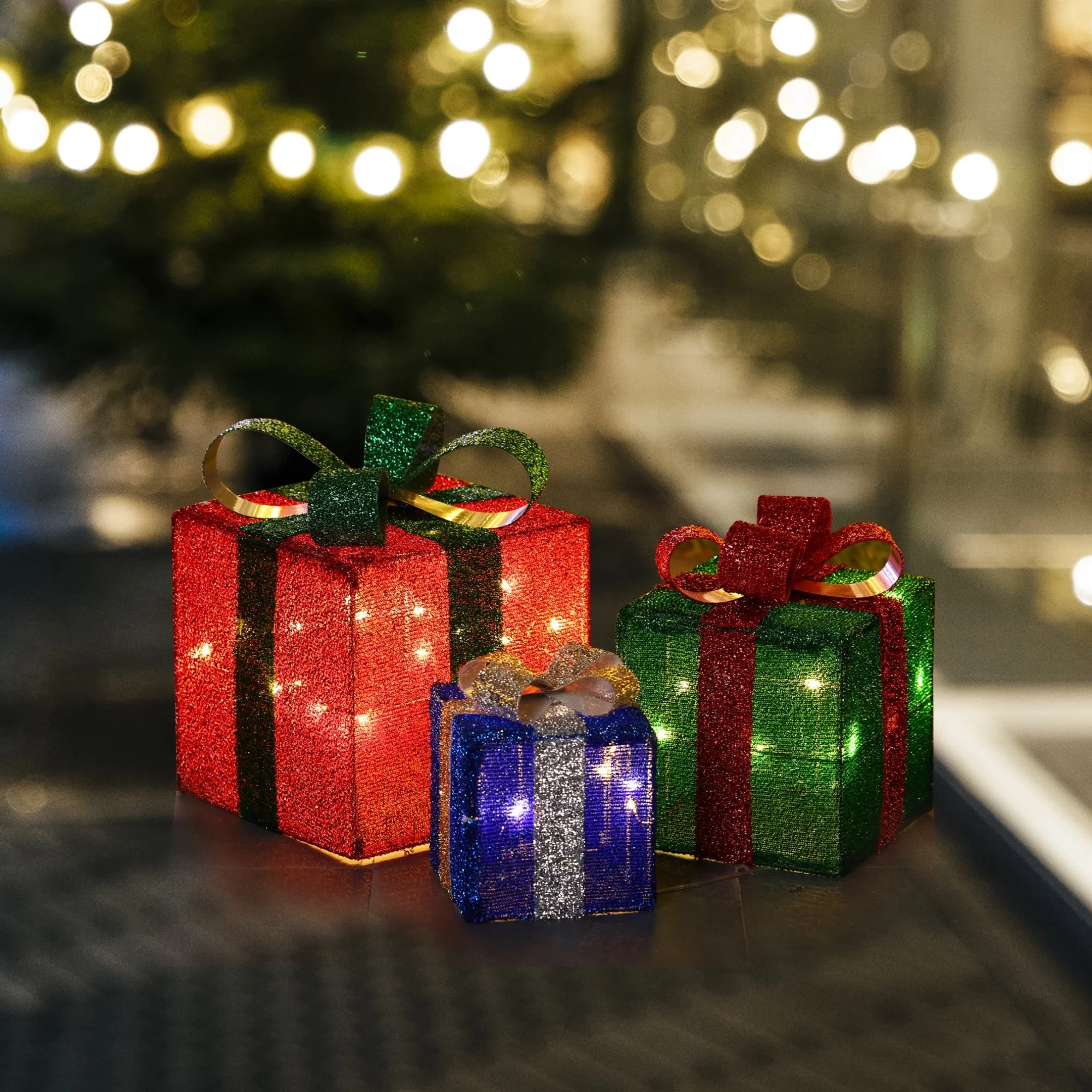Set of 3 Set of 3 Present Gift Boxes with Bows Lighted Indoor Outdoor Holiday Decoration