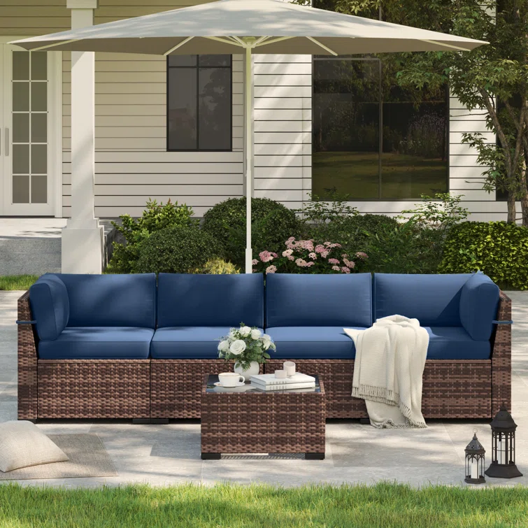 Yentin Outdoor Seating Group with Cushions