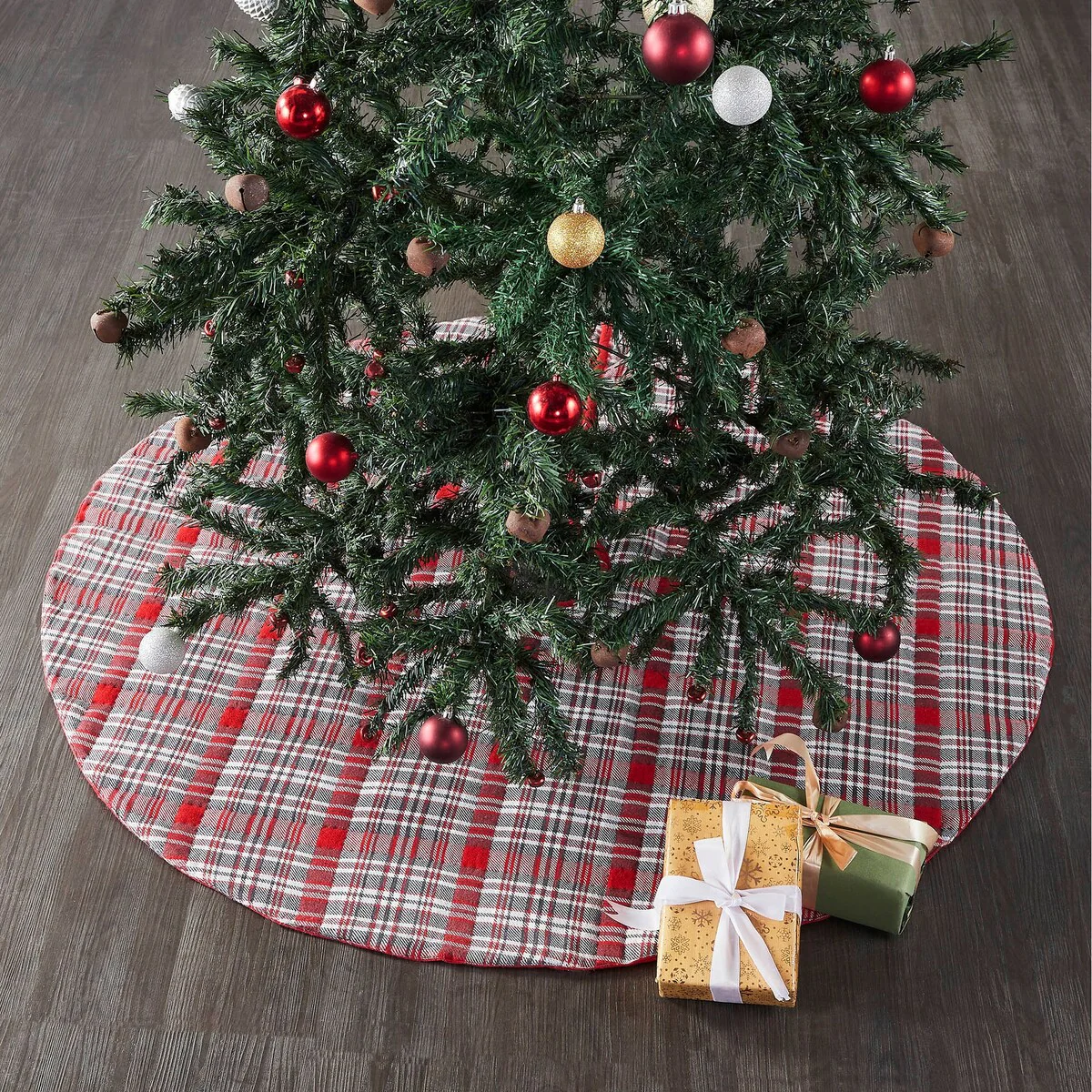 Gregor Plaid Tree Skirt 24