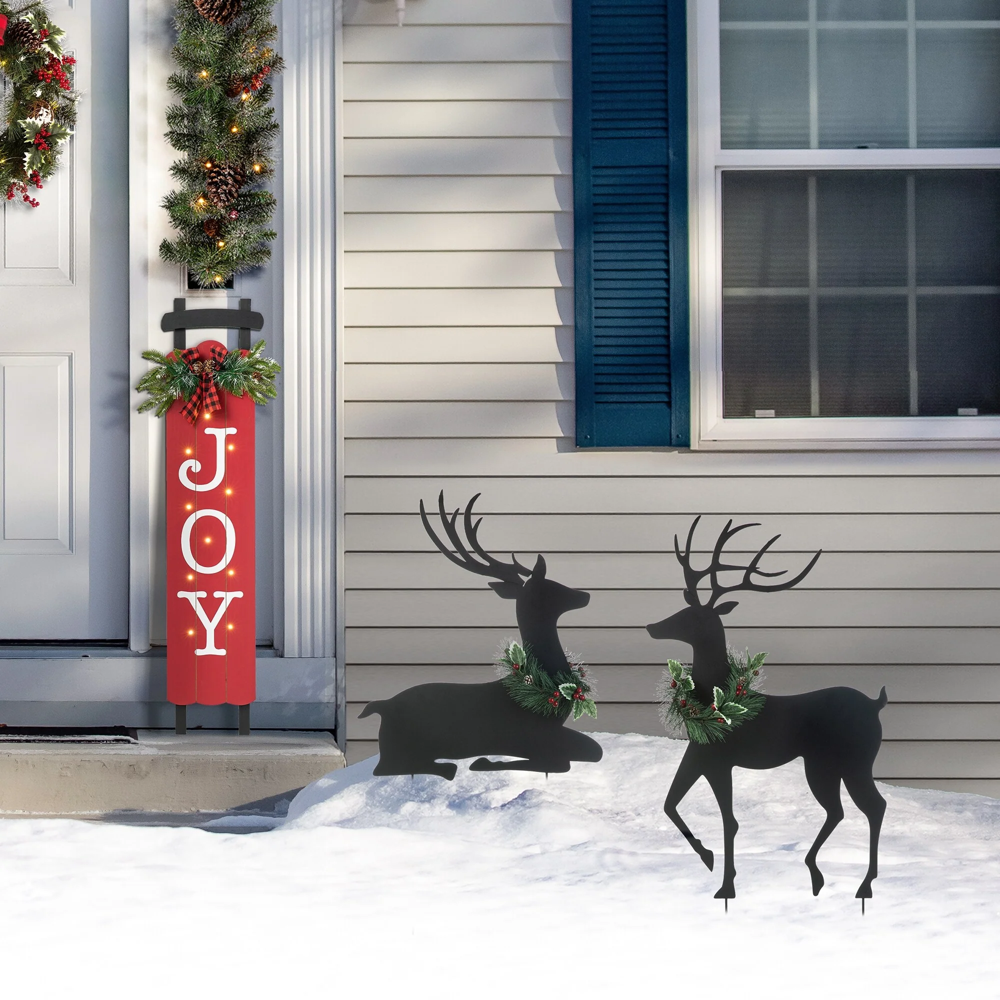 Glitzhome Christmas Metal Silhouette Nativity Waterglobe with Reindeer Yard Stakes Wall Decor