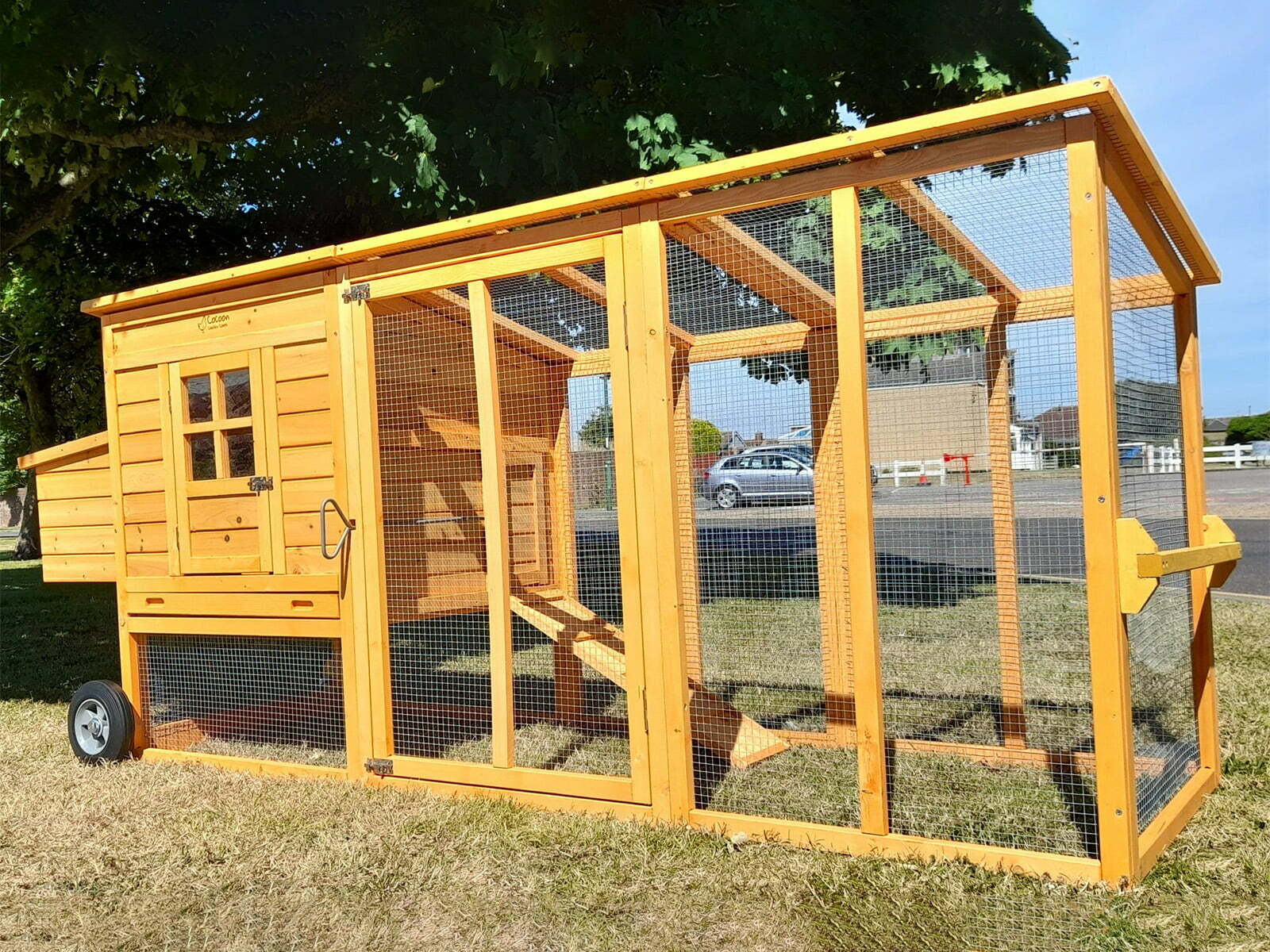 The Courtyard XL Portable Chicken Coop