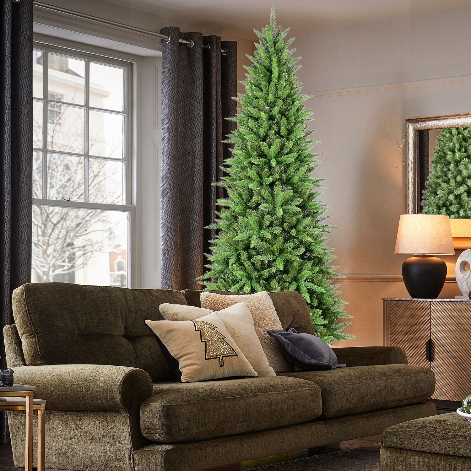 4FT Slim Christmas Tree-424 Tips,PE+PVC Branches, Hinged Design for Easy Setup