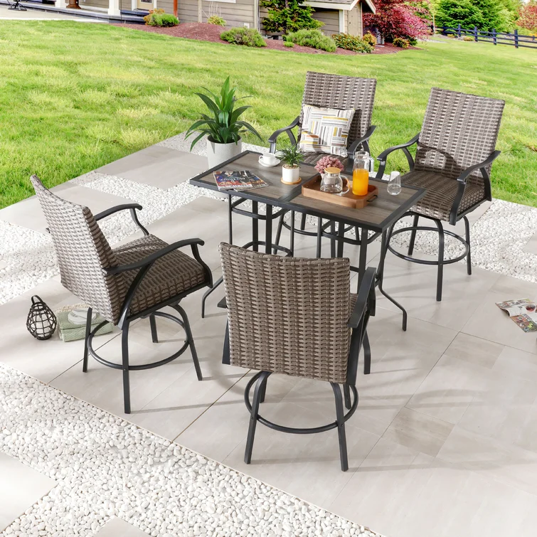 4 - Person Square Outdoor Dining Set