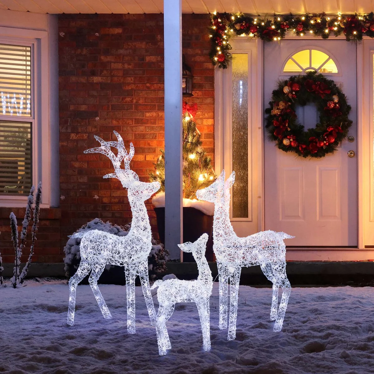 Glitzhome Set of 3 Lighted Christmas 3D Reindeer Decor with 240 White LED Lights - 3D Reindeer