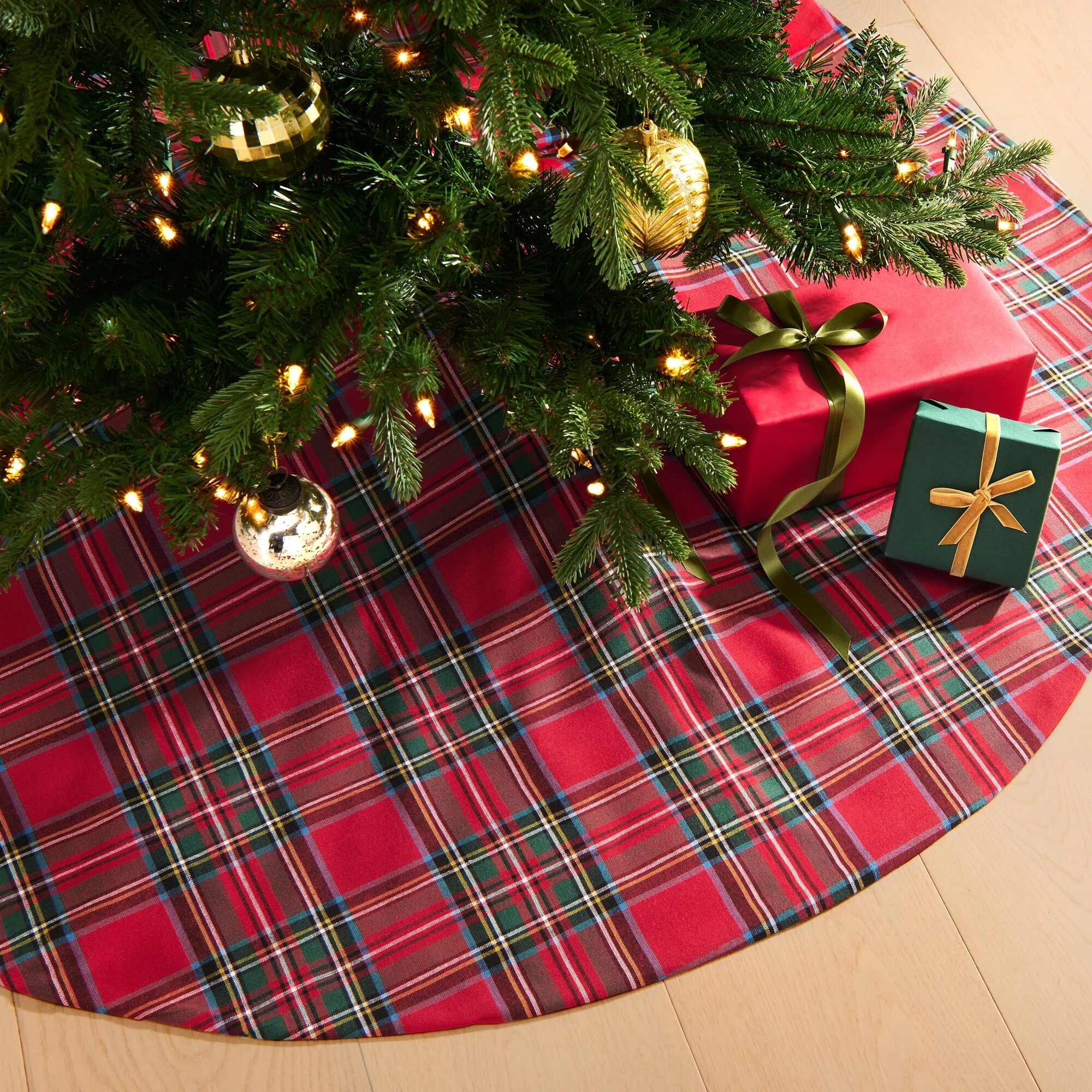 Stowe Tartan Plaid Christmas Tree Skirt - 48x48
