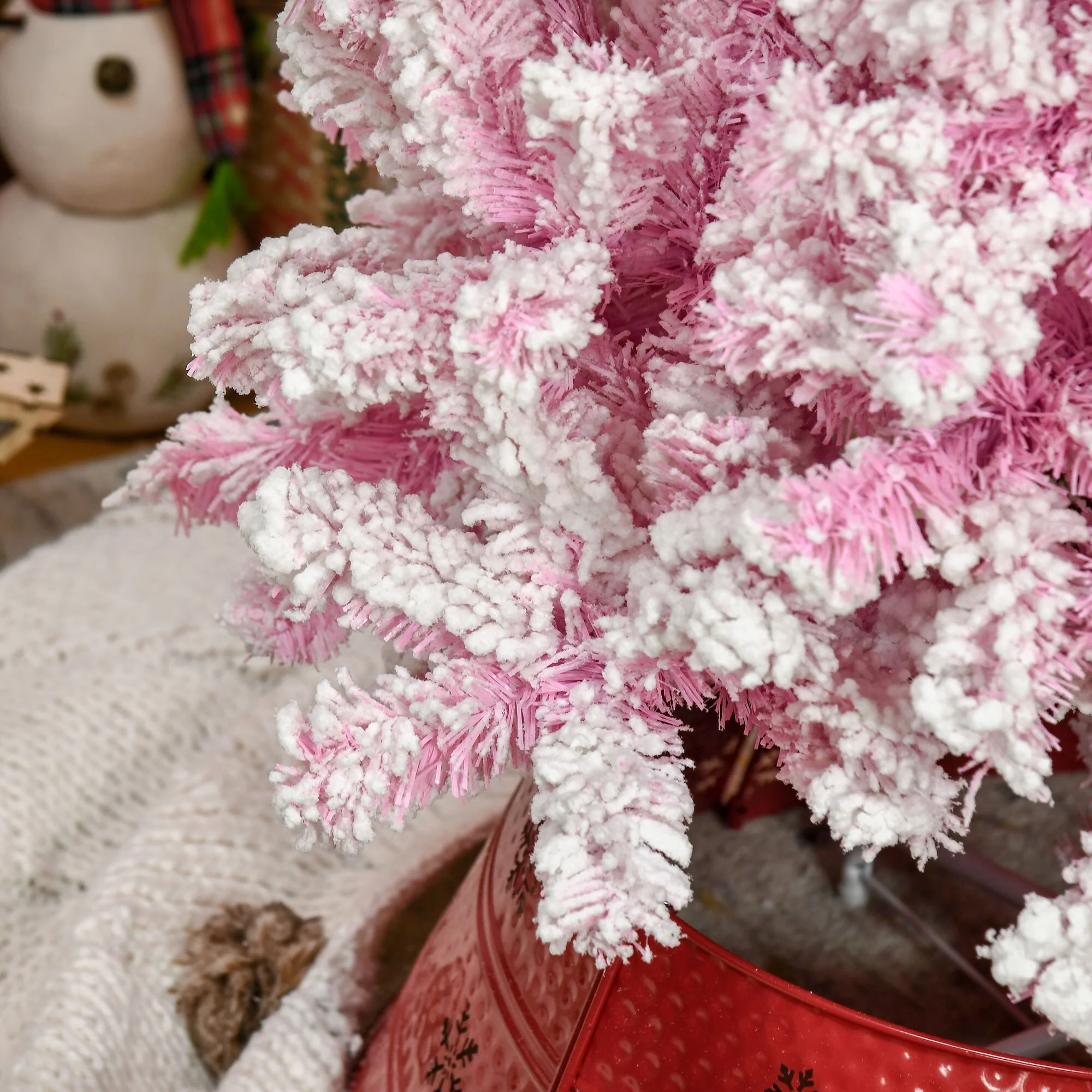 7.5ft Pink Slim Pencil Artificial Christmas Tree by HOMCOM with 818 Branch Tips & Stable Base