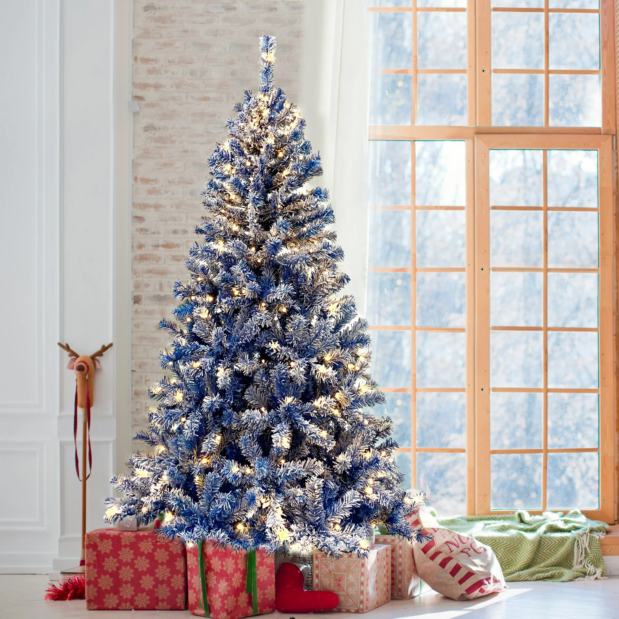 6FT Pre-Lit Hinged Artificial Fir Christmas Tree, 750 Branch Tips, 300 Warm LED Lights, Snowy Holiday Decoration