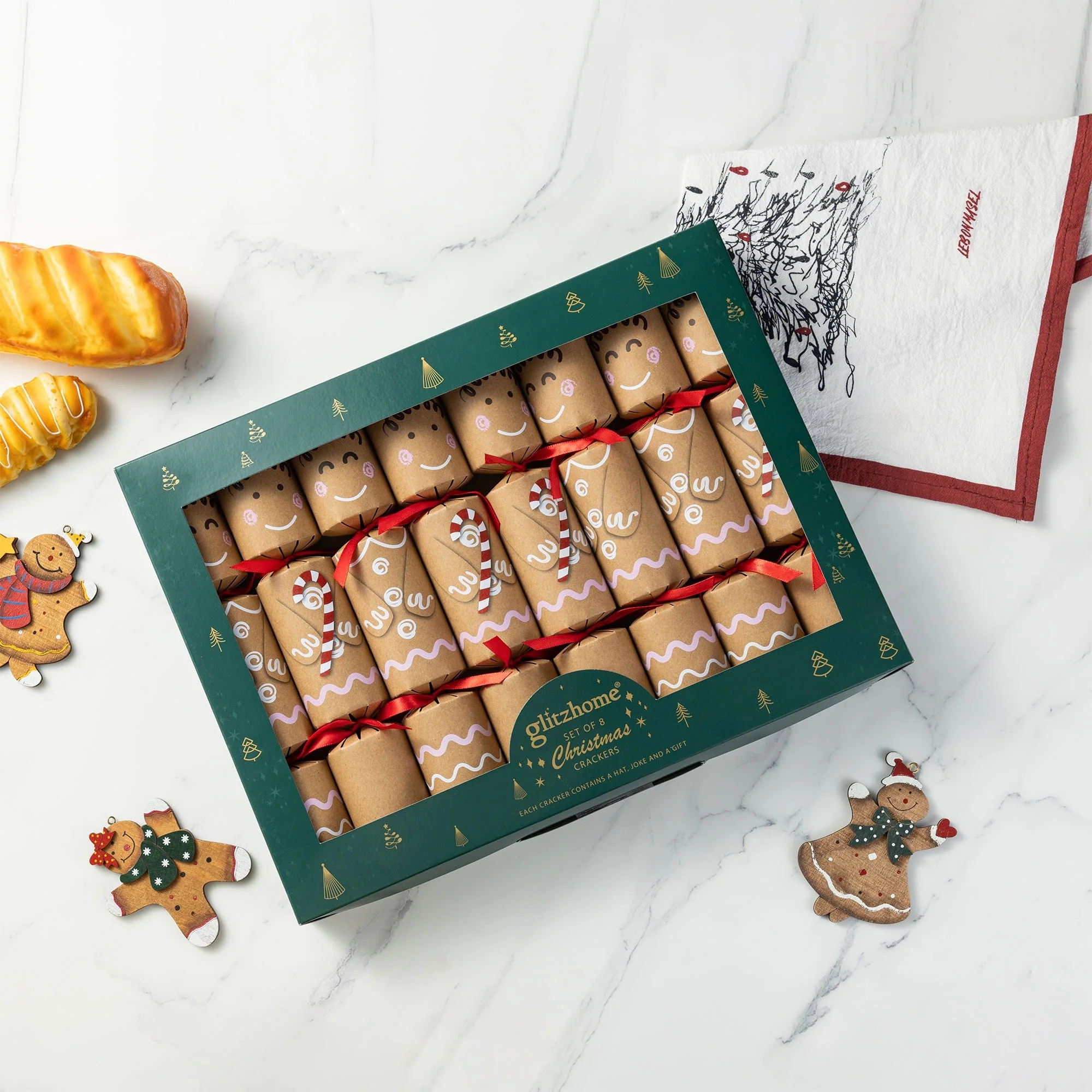 Glitzhome 8 Pack Christmas Gingerbread Man Party Cracker with Gift Contents
