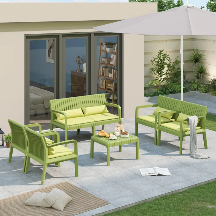 6-Person Outdoor Seating Group With Cushions And Coffee Table