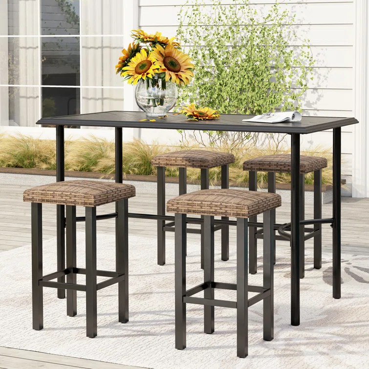 Alyne 4 - Person Rectangular Outdoor Dining Set