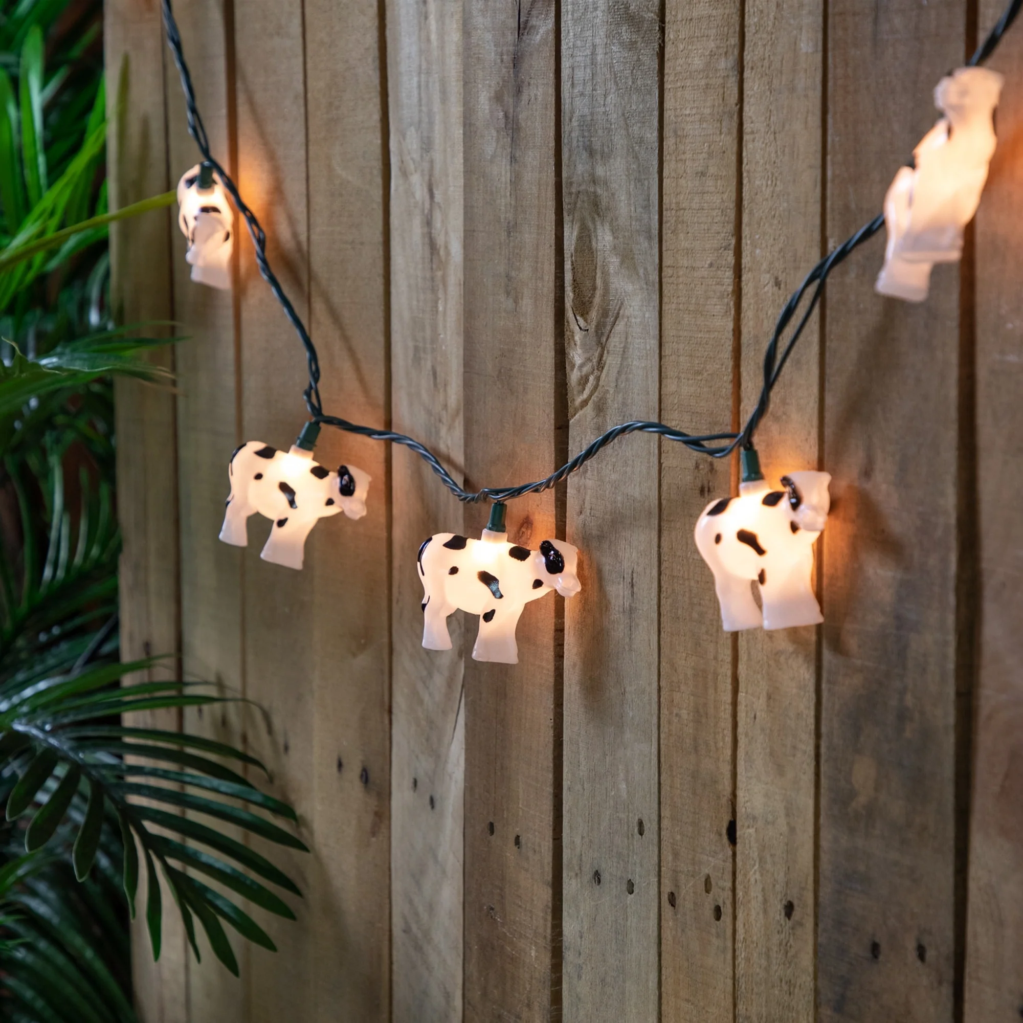 Cow Indoor Outdoor Patio Light Set - 6' - Green Wire - 10ct