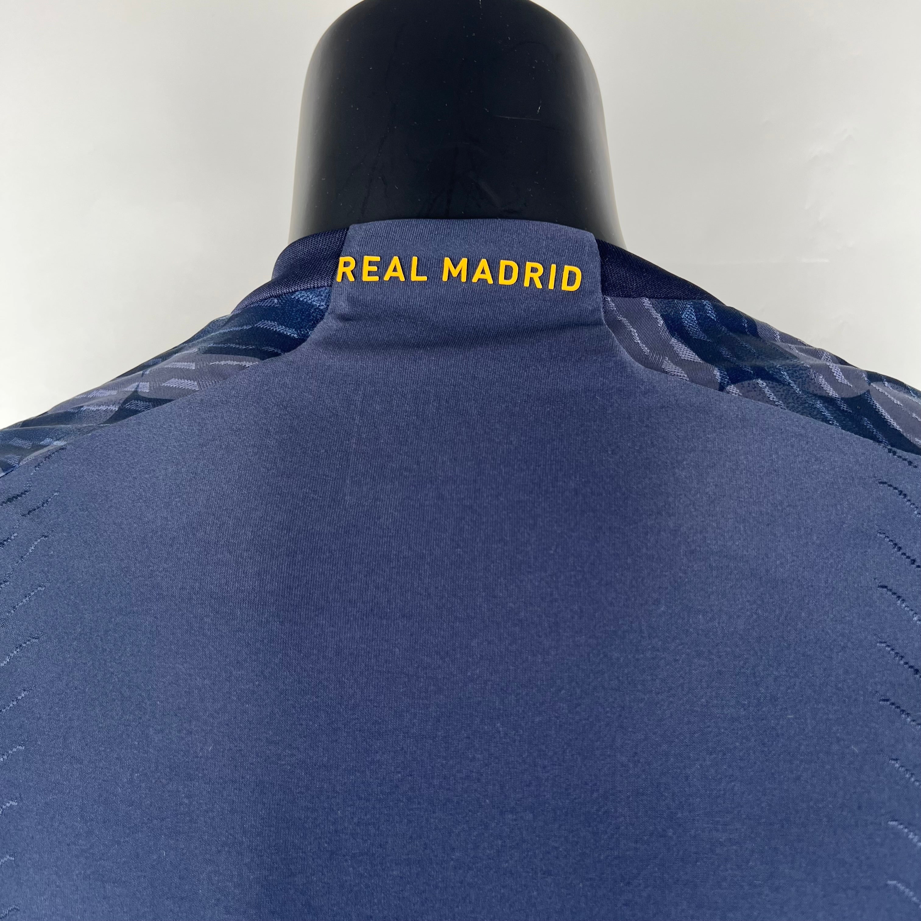 CAMISOLA VERSO PLAYER REAL MADRID 23/24 ALTERNATIVA