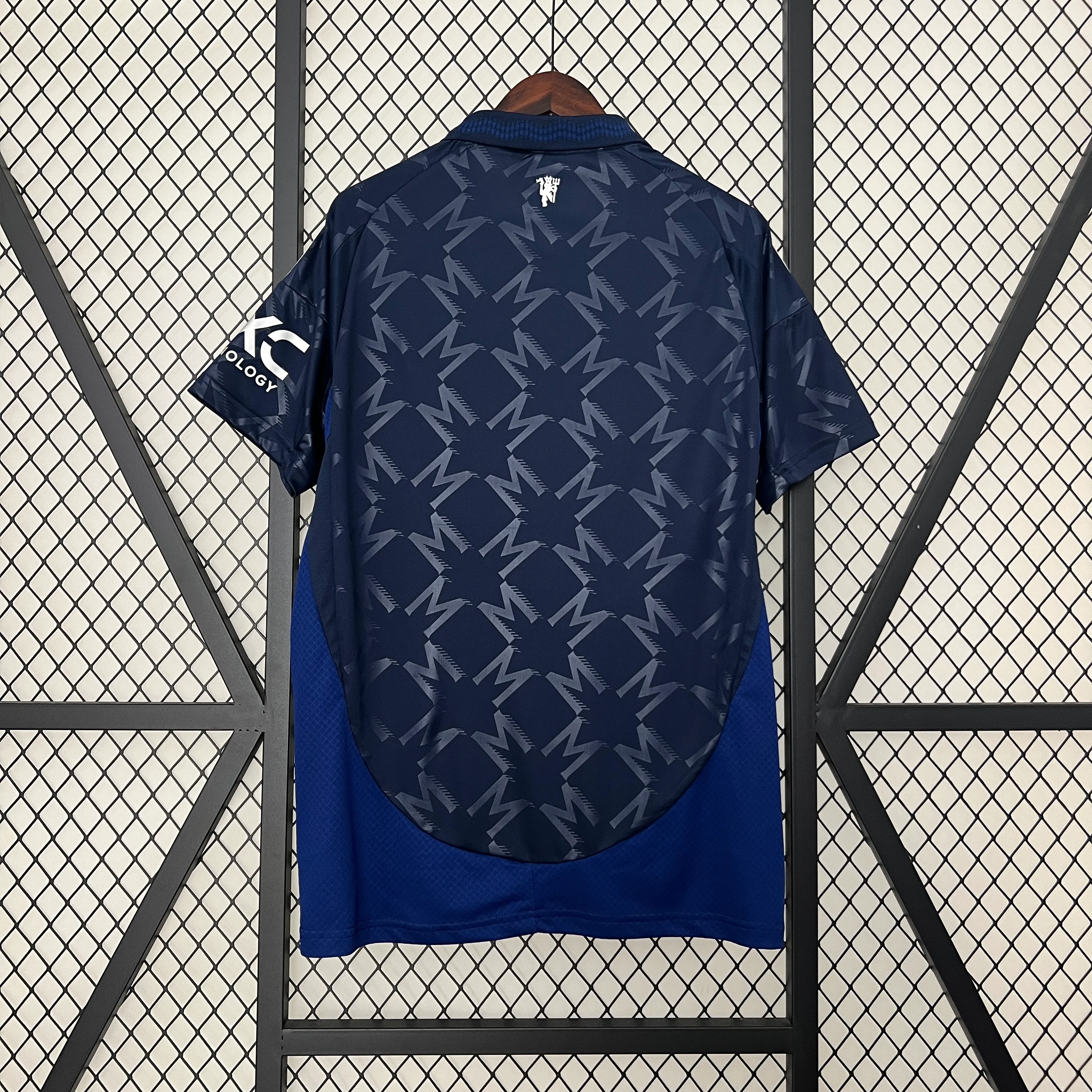 CAMISA DO MANCHESTER UNITED 24/25 ALTERNATIVO