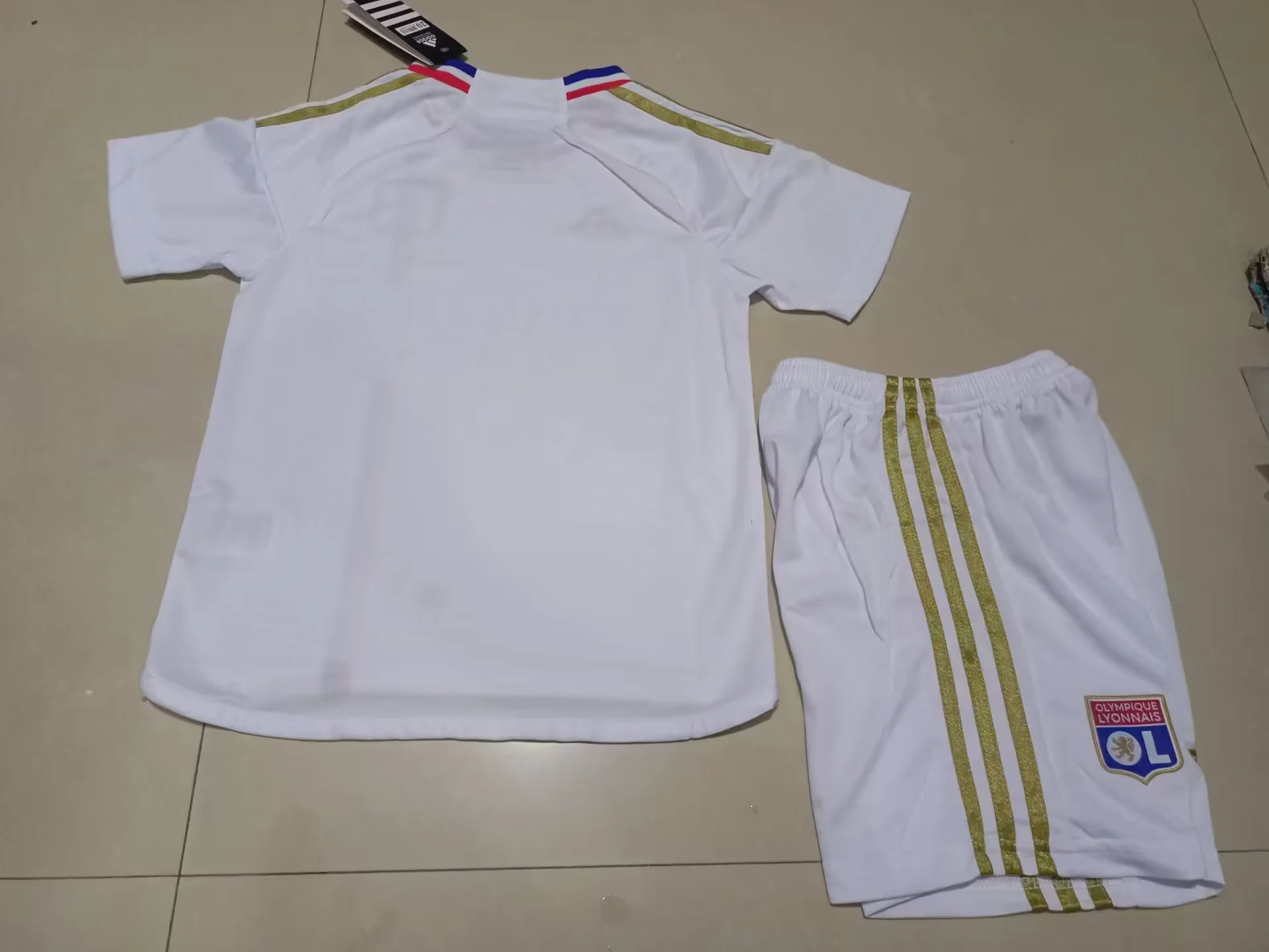 KIT INFANTIL DO LYON 23/24 PRINCIPAL