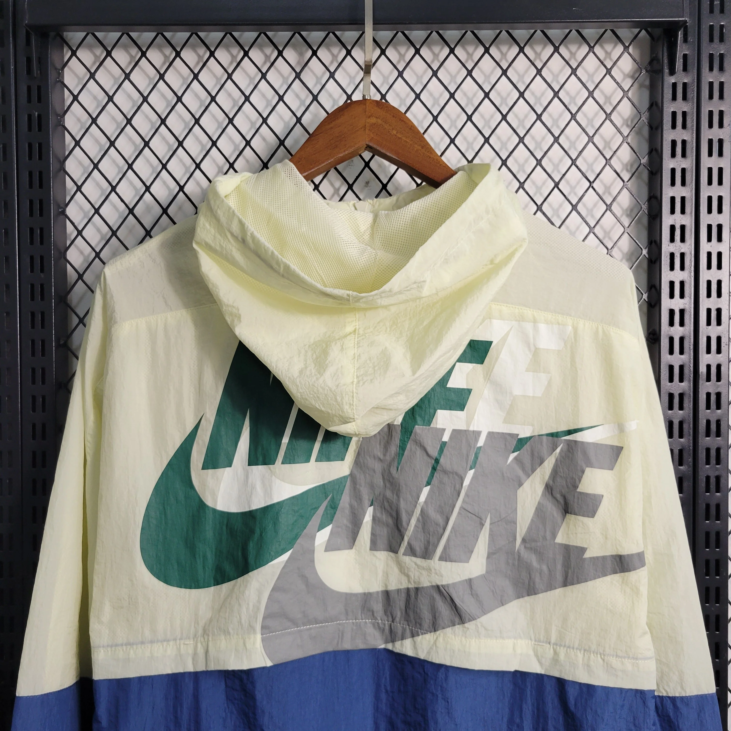 Jaqueta Corta Vento Nike  - Bege e Azul