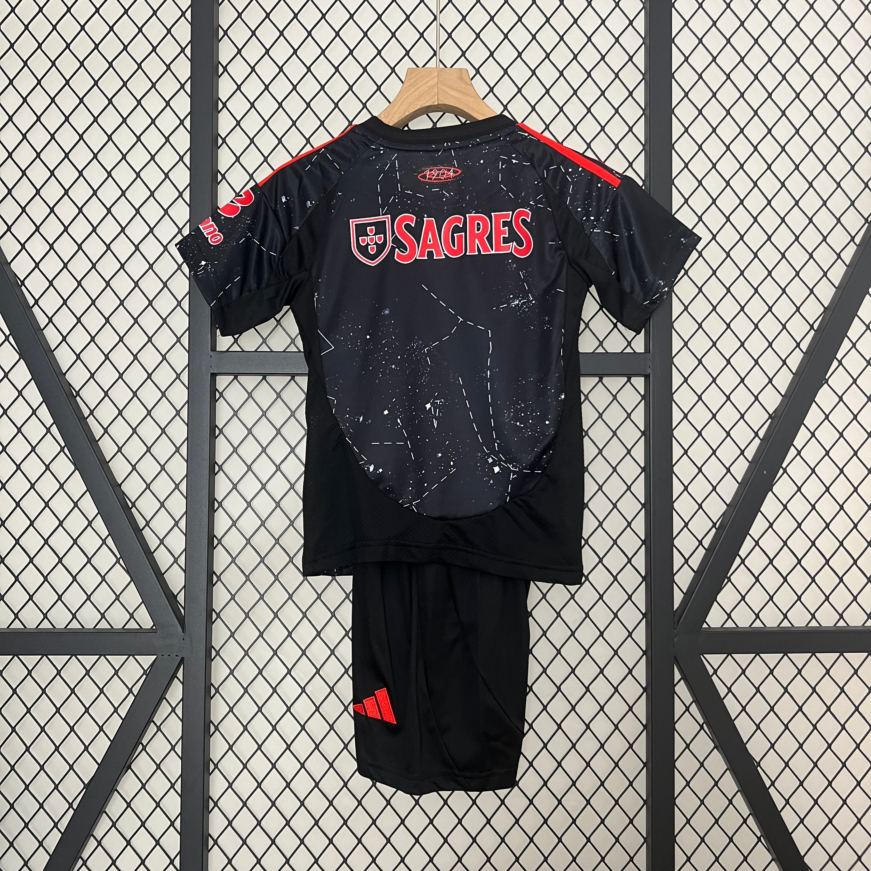 KIT INFANTIL DO BENFICA 24/25 ALTERNATIVO