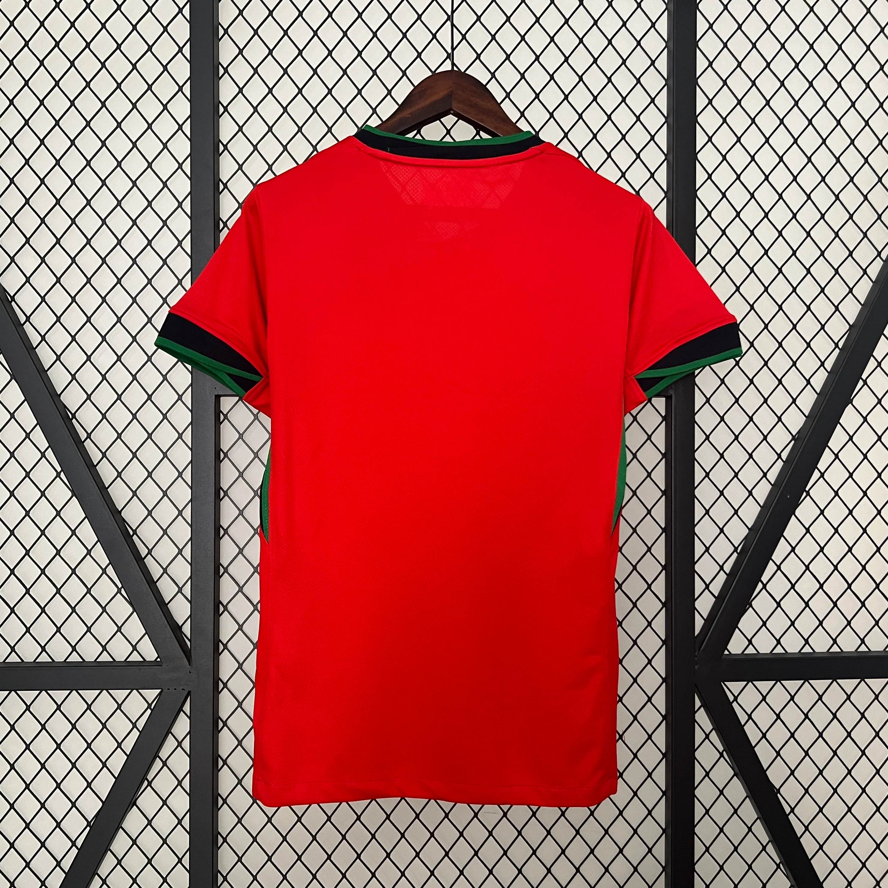 CAMISOLA FEMININA DE PORTUGAL 24/25 VERMELHO