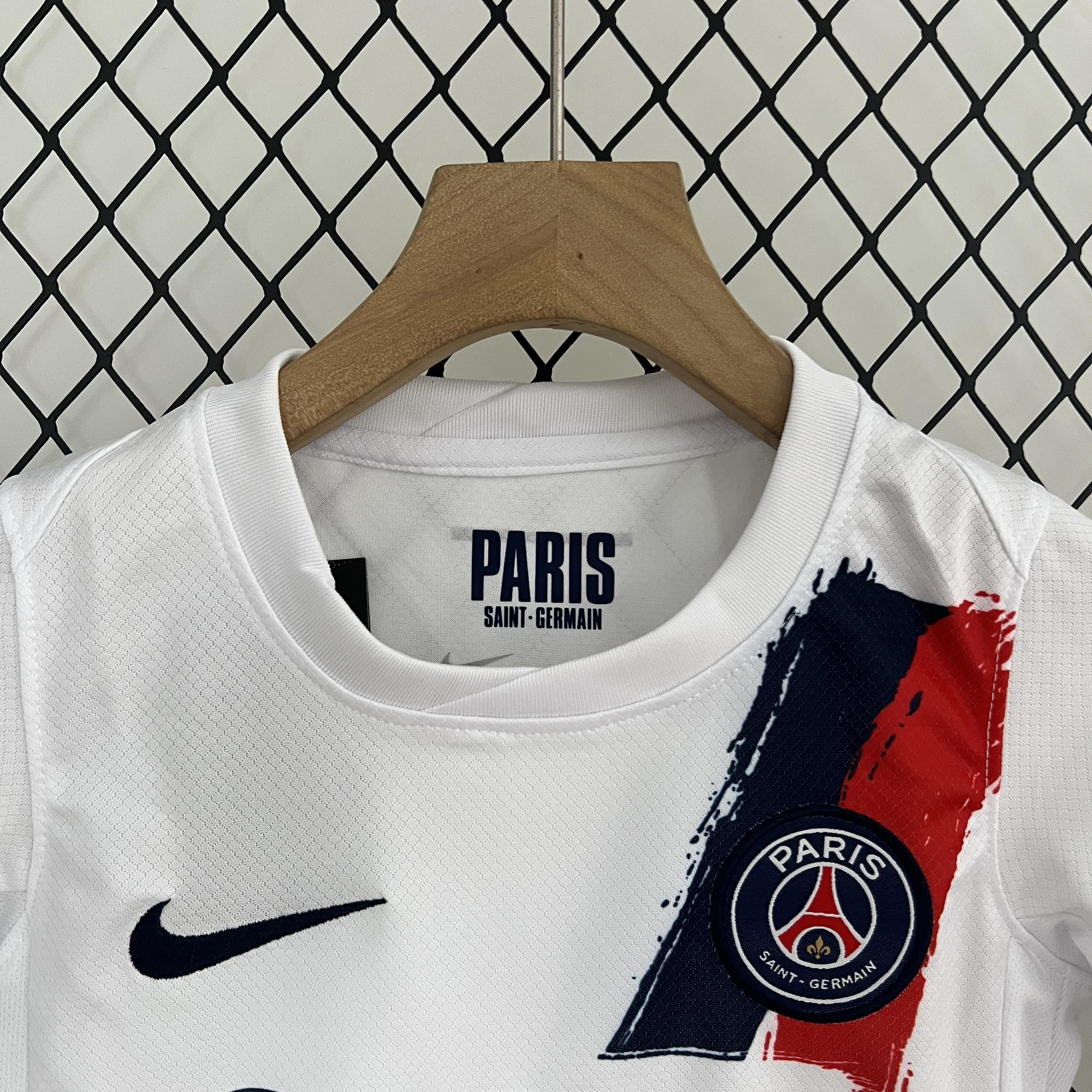KIT INFANTIL DO PARIS SAINT-GERMAIN 24/25 ALTERNATIVO
