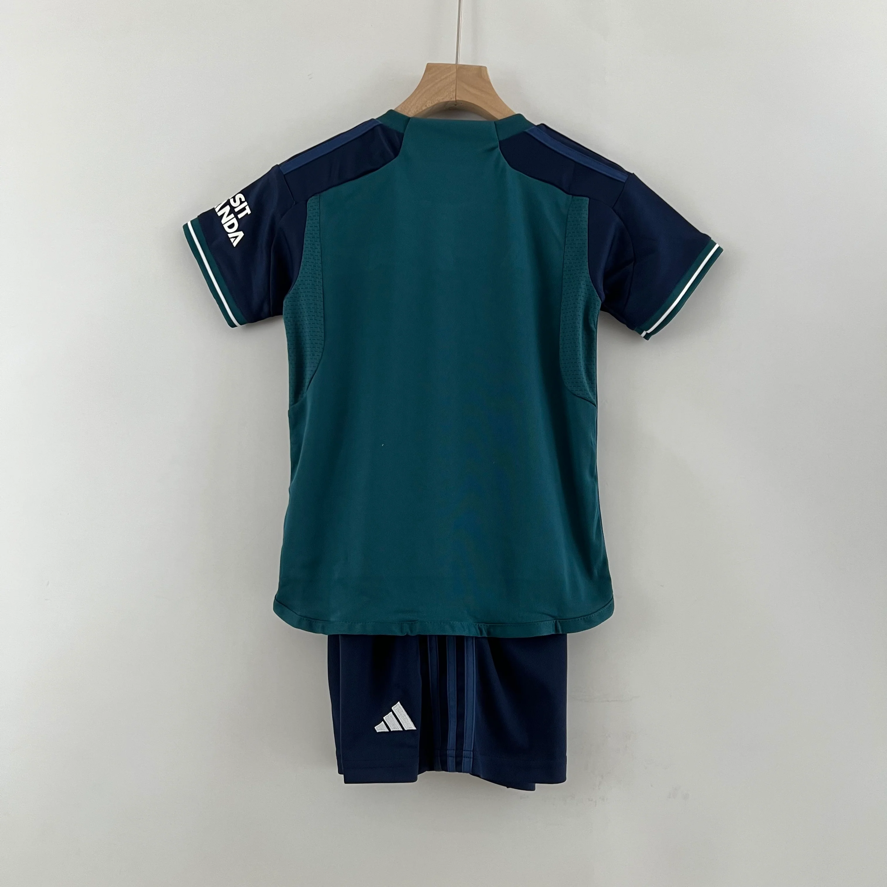 KIT INFANTIL DO ARSENAL 23/24 TERCEIRO EQUIPAMENTO